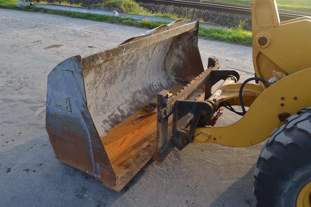 2012 CAT 906H-2 pala gommata in vendita - foto 4