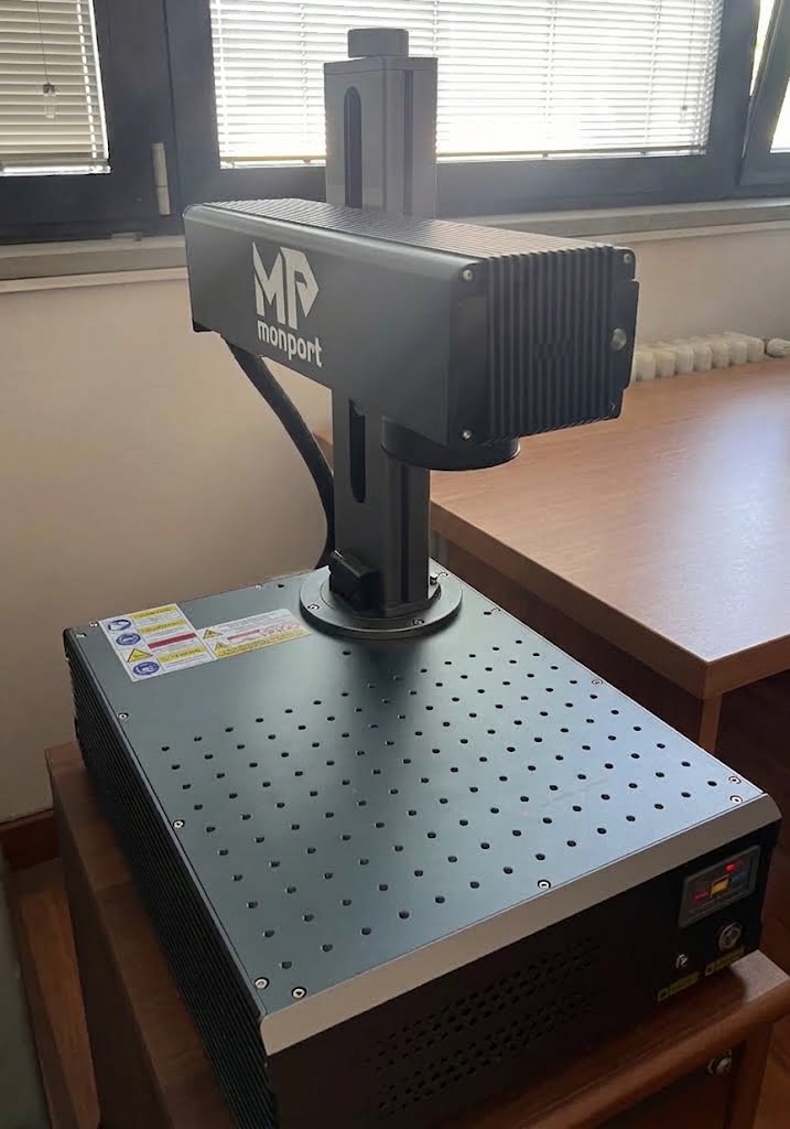 Laser fibra MOPA 100W Monport GA – pari al nuovo in vendita - foto 8