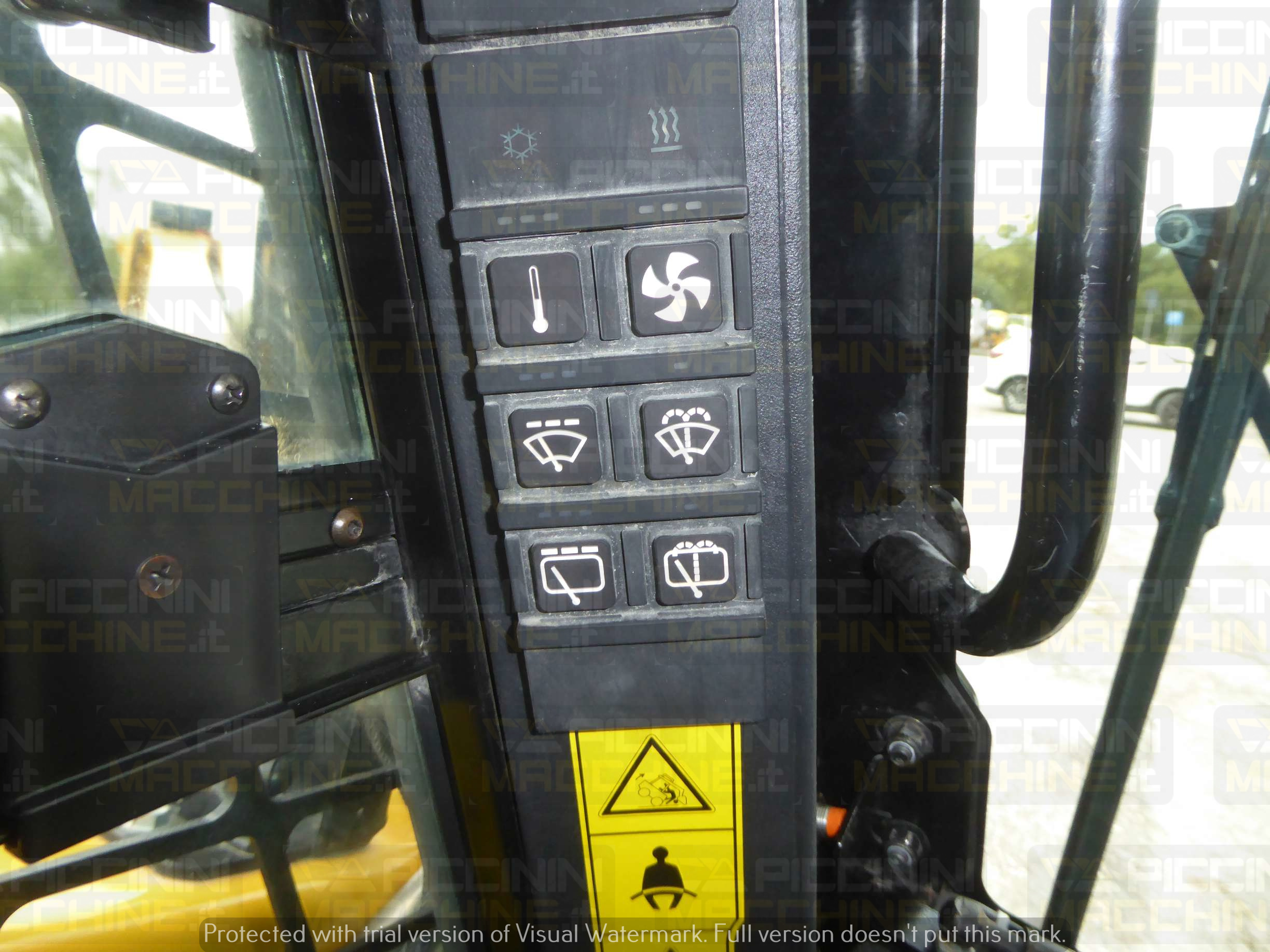 Pala cingolata Gehl RT165 HF in vendita - foto 11