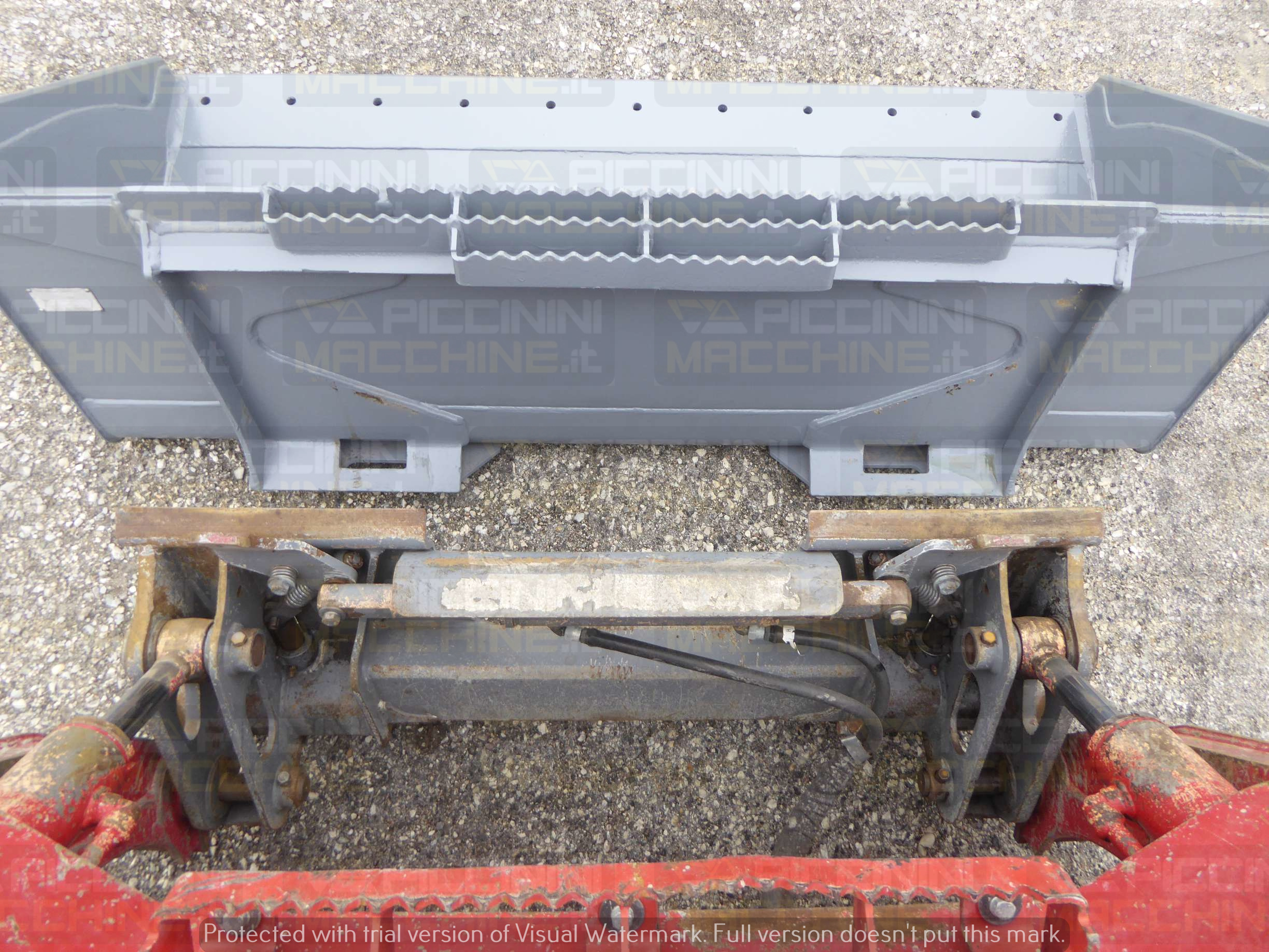 Pala cingolata Takeuchi TL8R-2 in vendita - foto 10