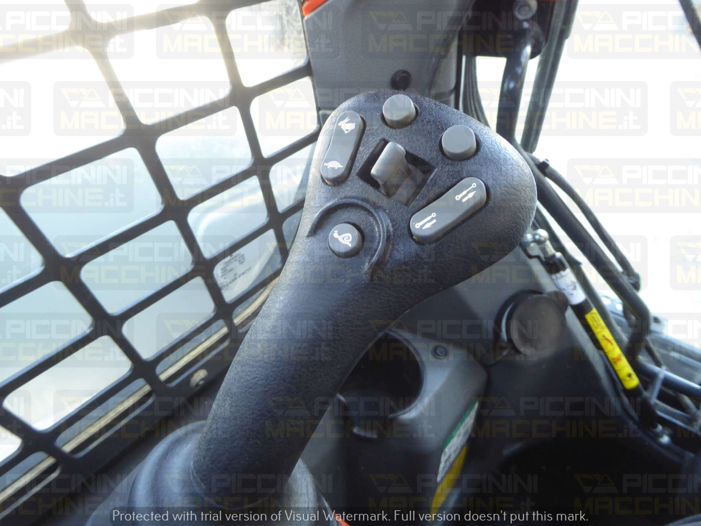 Pala cingolata Bobcat T66 HF in vendita - foto 11