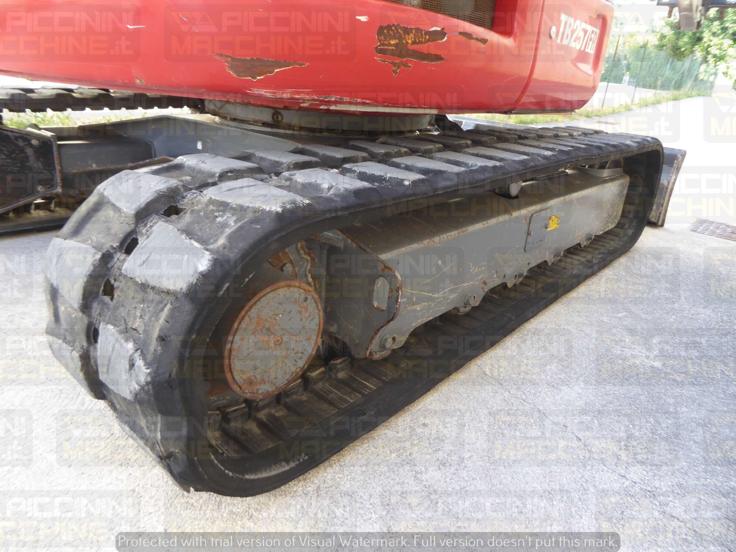 Escavatore cingolato Takeuchi TB257FR in vendita - foto 12