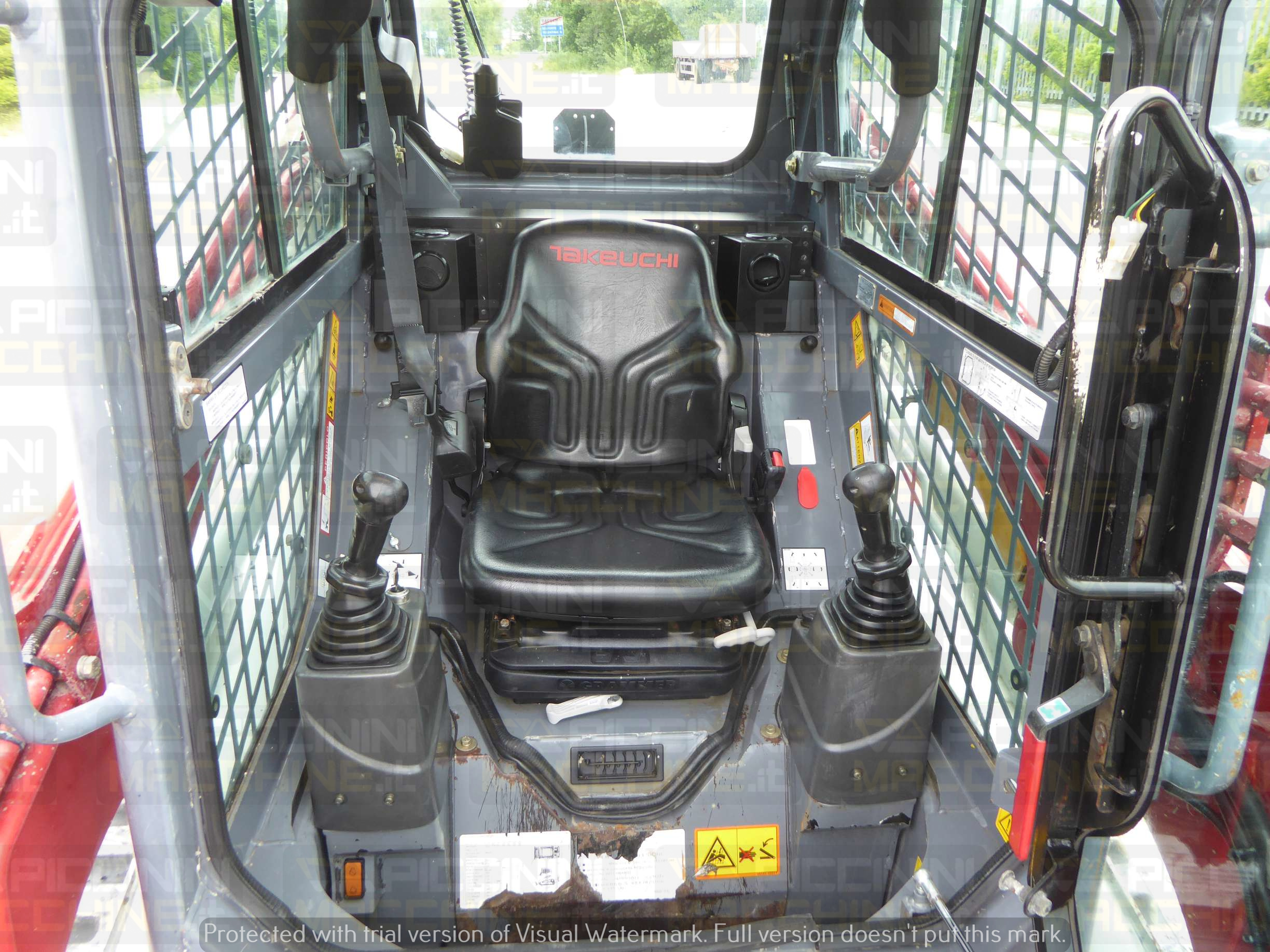 Pala cingolata Takeuchi TL6R in vendita - foto 11