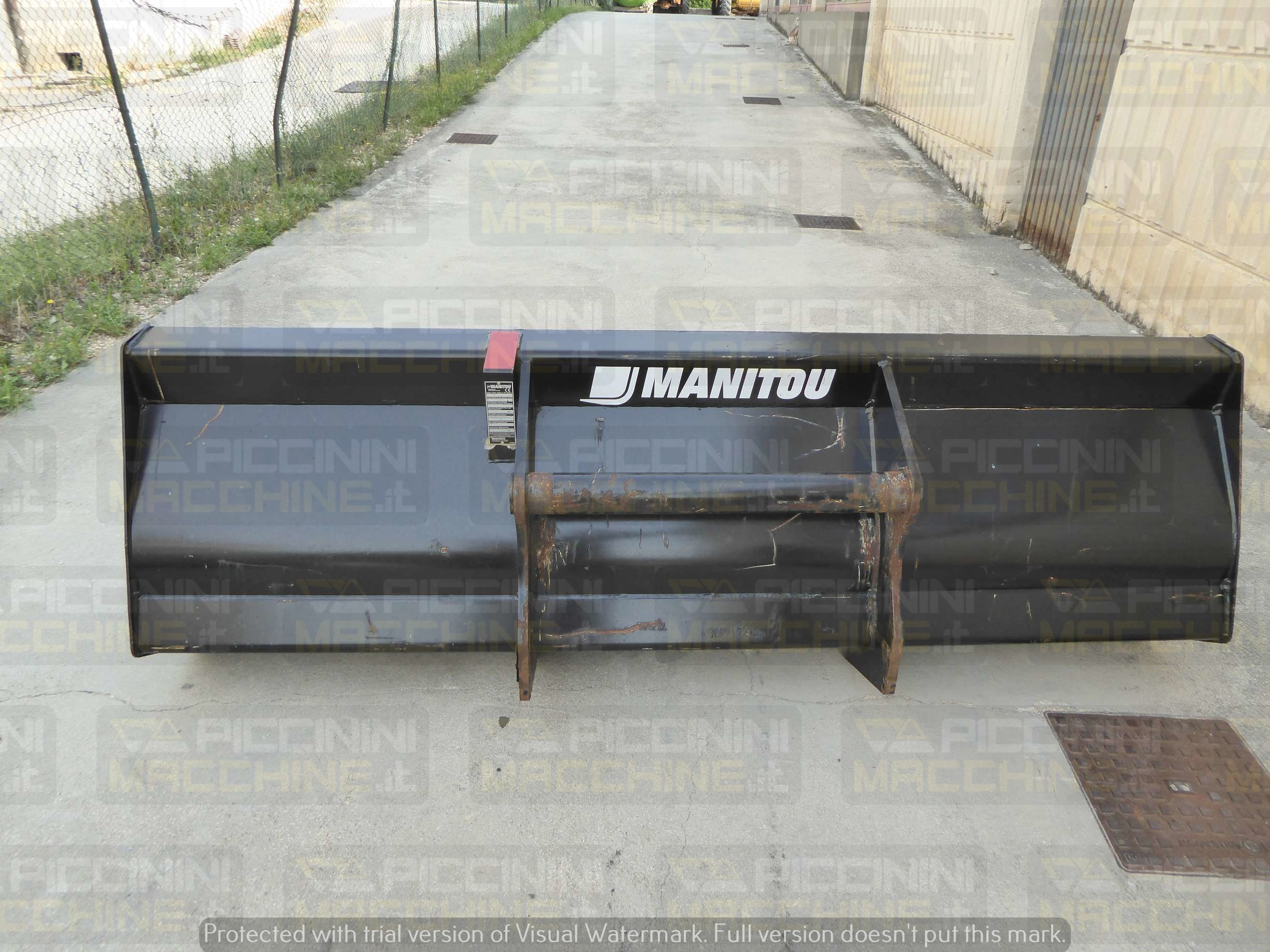 Benna anteriore Manitou CBR1000 in vendita - foto 3