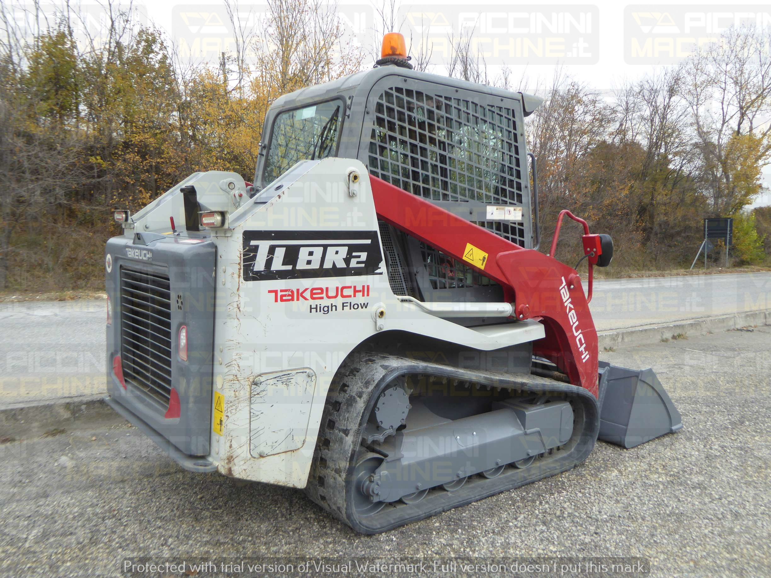 Pala cingolata Takeuchi TL8R-2 in vendita - foto 4