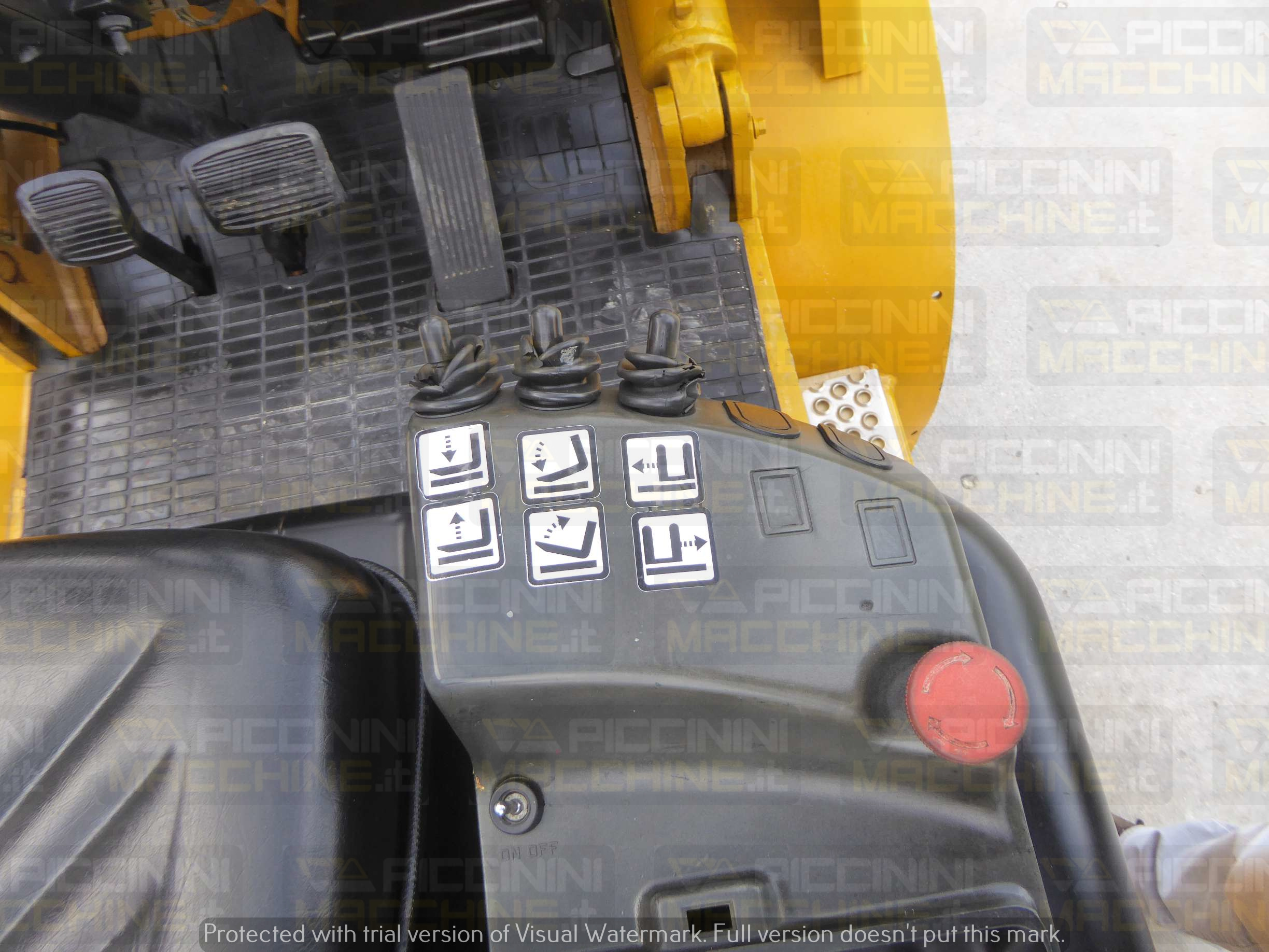 Carrello elevatore Caterpillar DP30 in vendita - foto 12