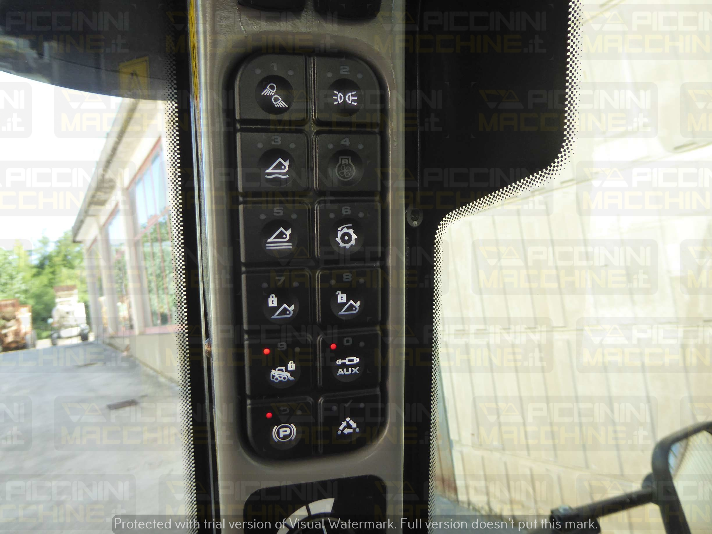 Minipala gommata JCB 270 HF in vendita - foto 9