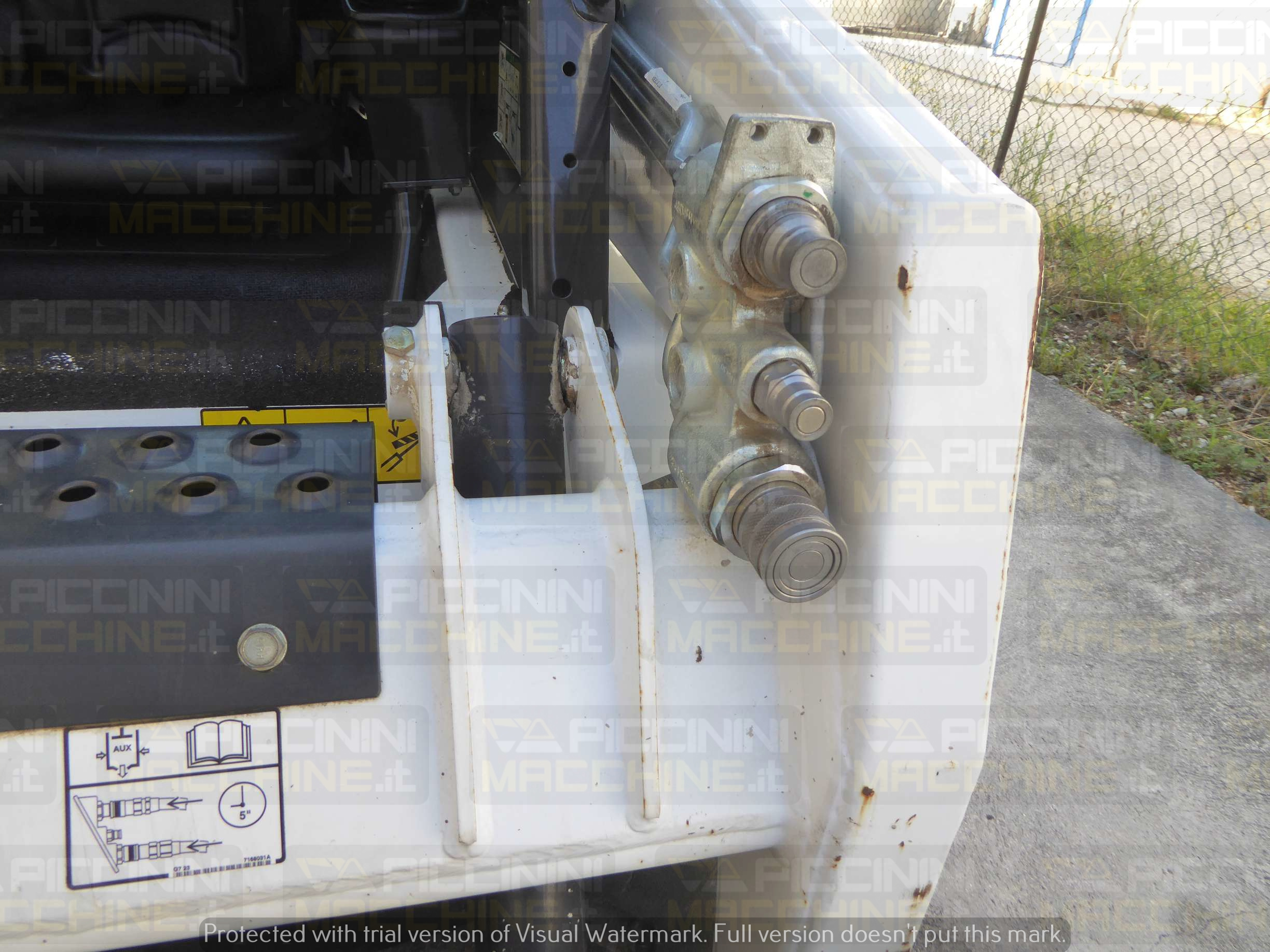 Minipala gommata Bobcat S100 in vendita - foto 7
