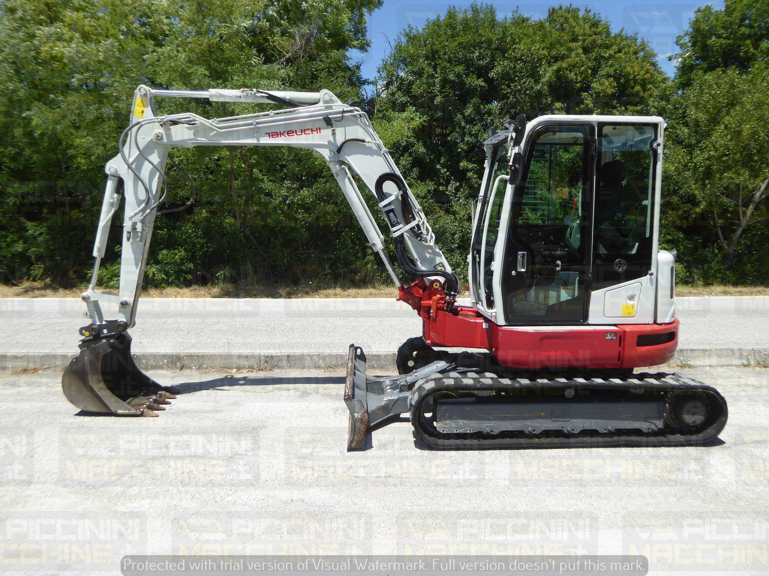 Escavatore cingolato Takeuchi TB257FR in vendita - foto 1