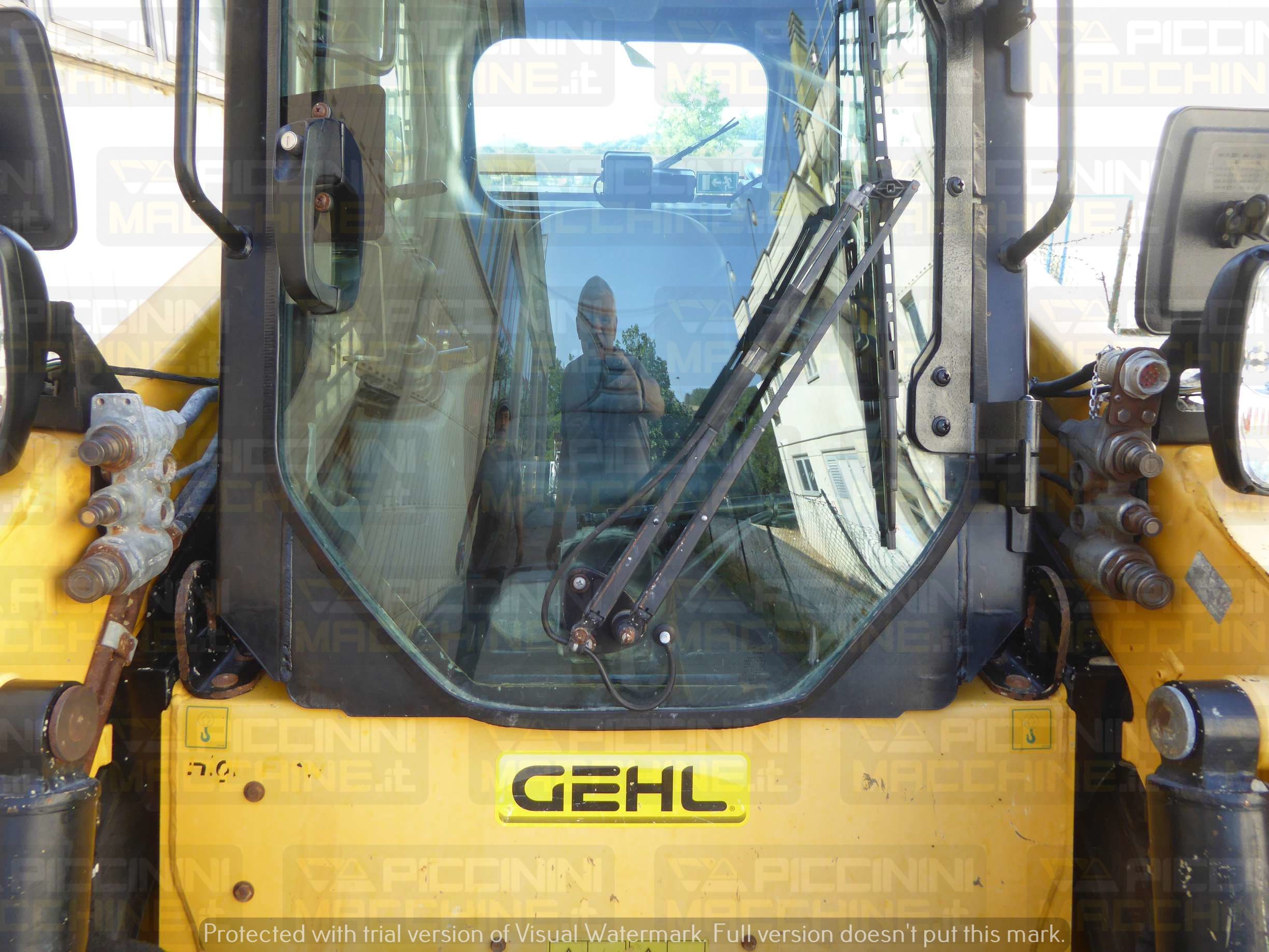 Minipala gommata Gehl V330 in vendita - foto 10