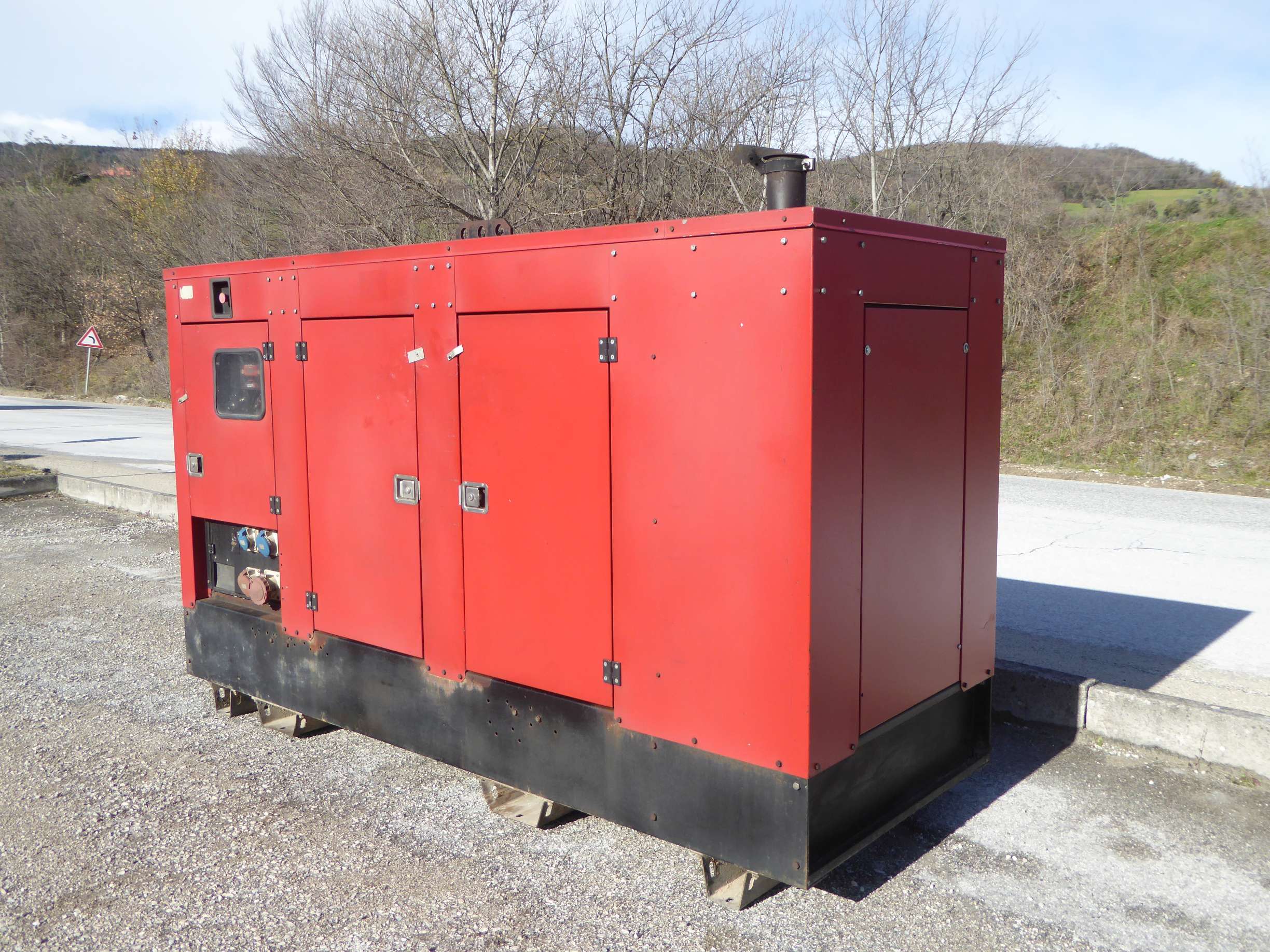 Gruppo elettrogeno con motore JOHN DEERE 100 KVA-80 KW in vendita - foto 2