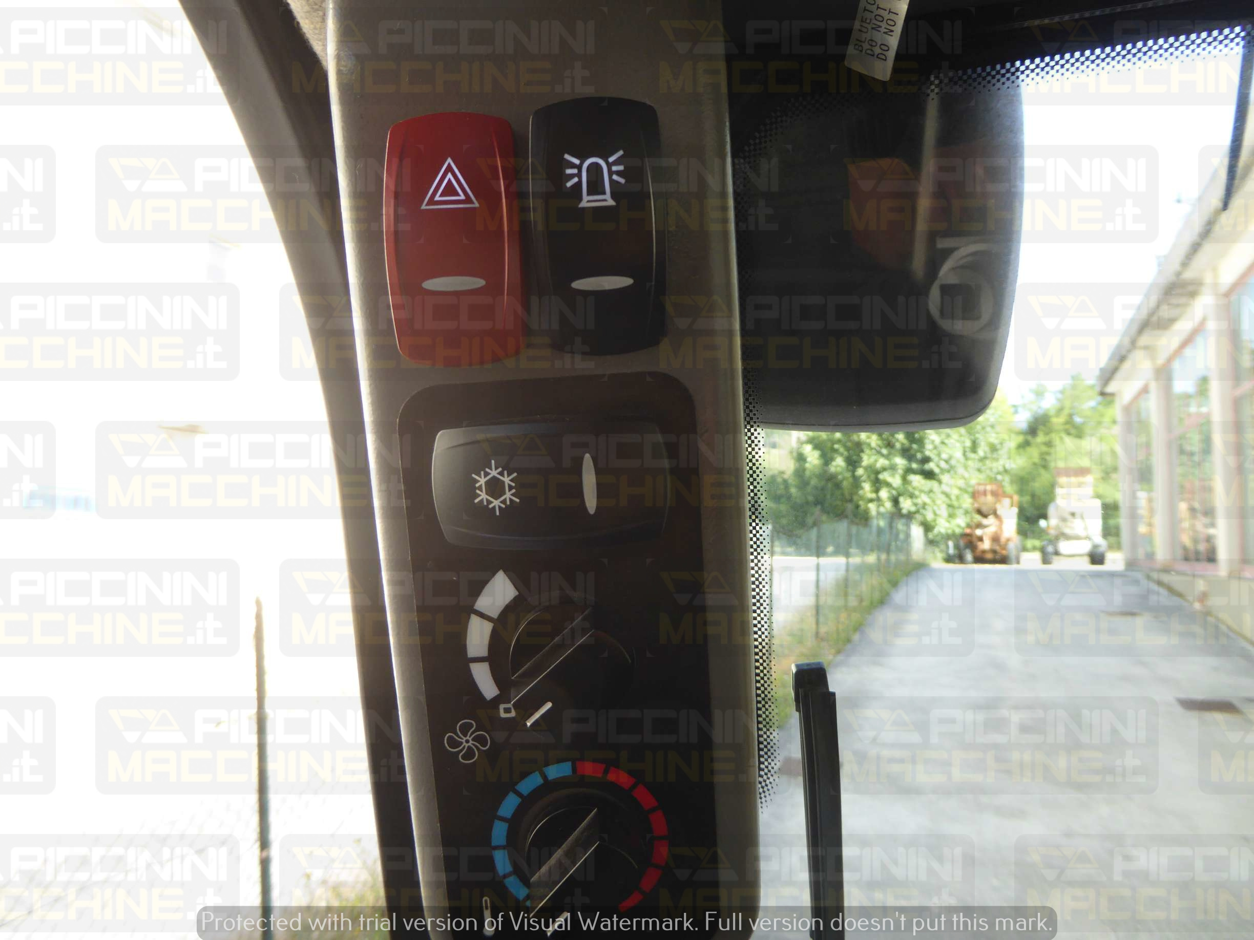 Minipala gommata JCB 270 HF in vendita - foto 13