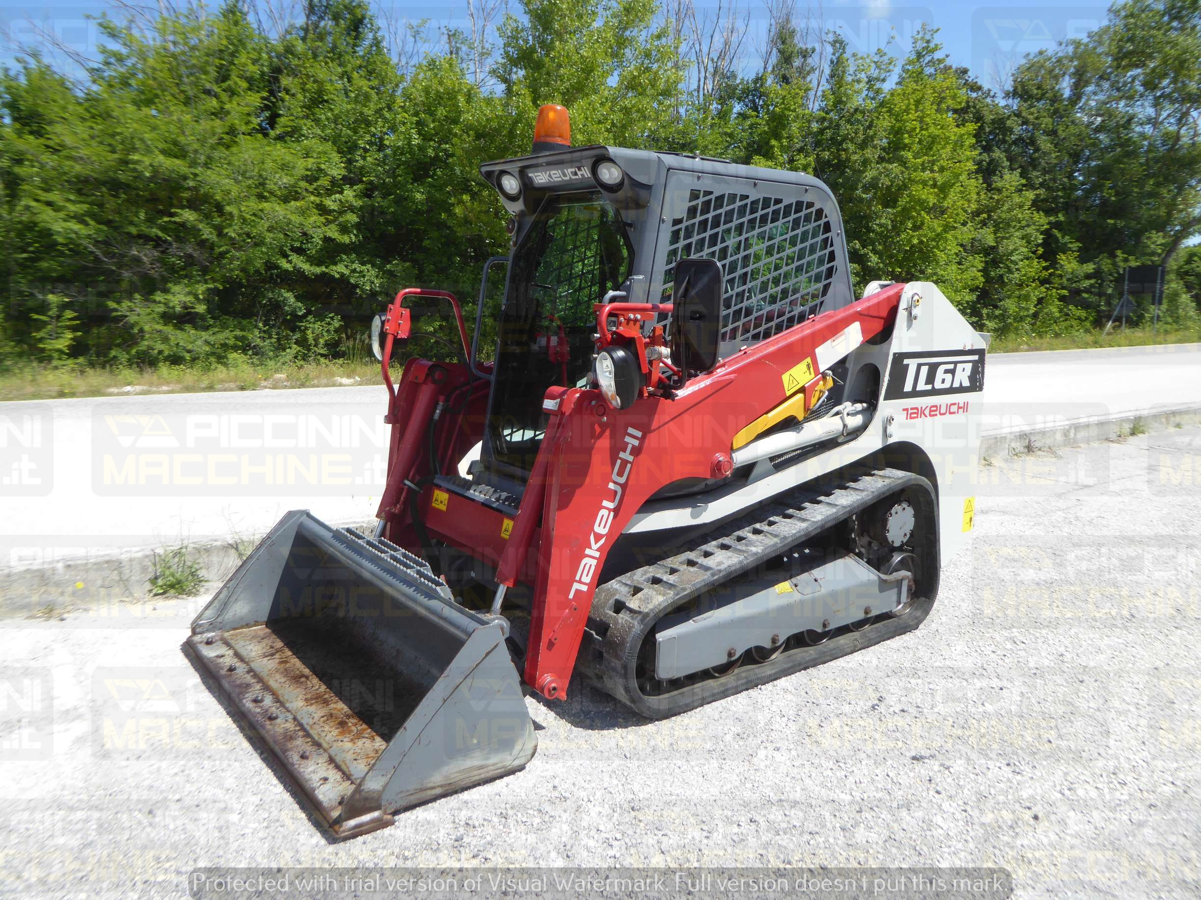Pala cingolata Takeuchi TL6R in vendita - foto 2