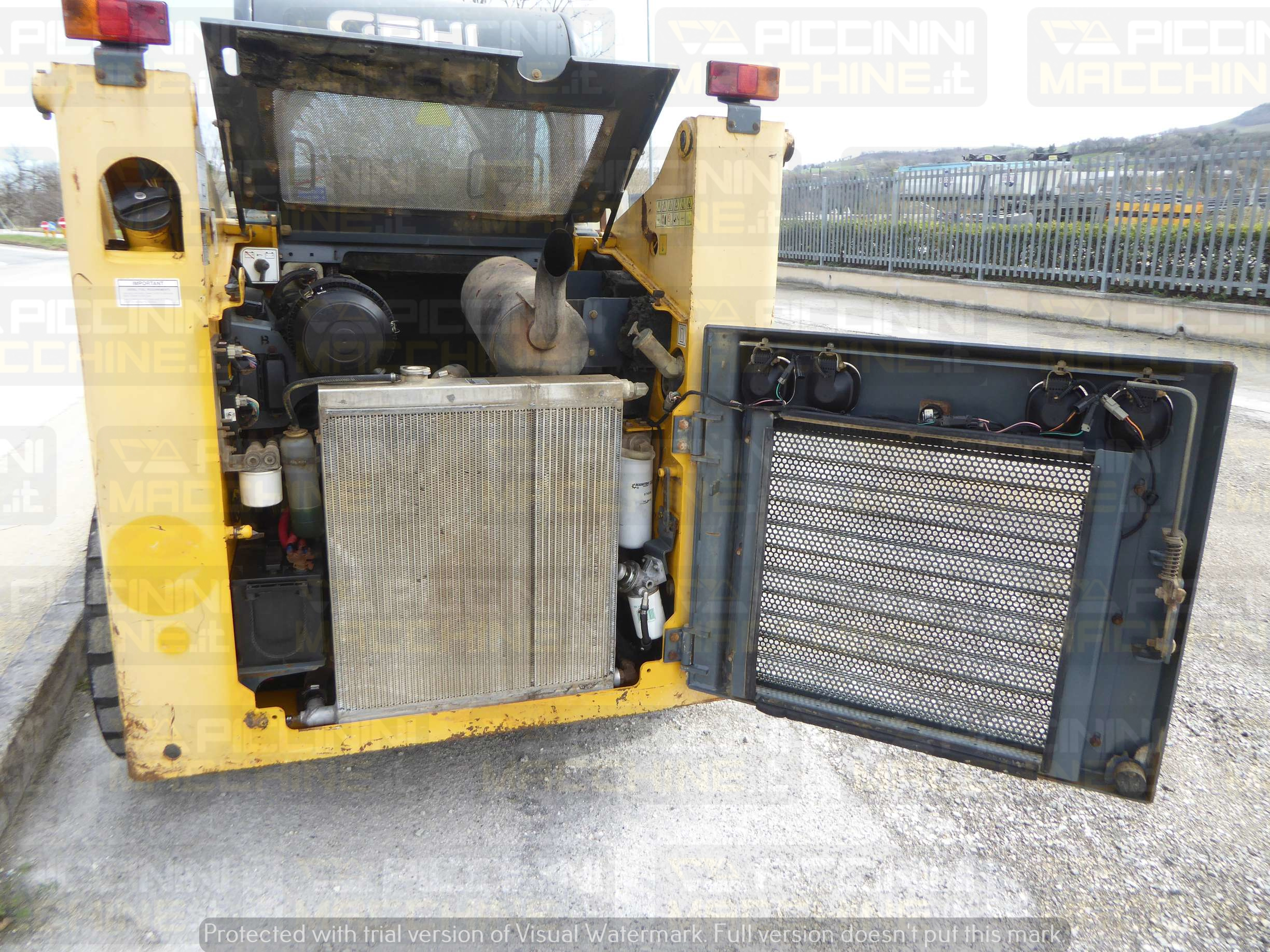Minipala gommata Gehl R190 HF in vendita - foto 13