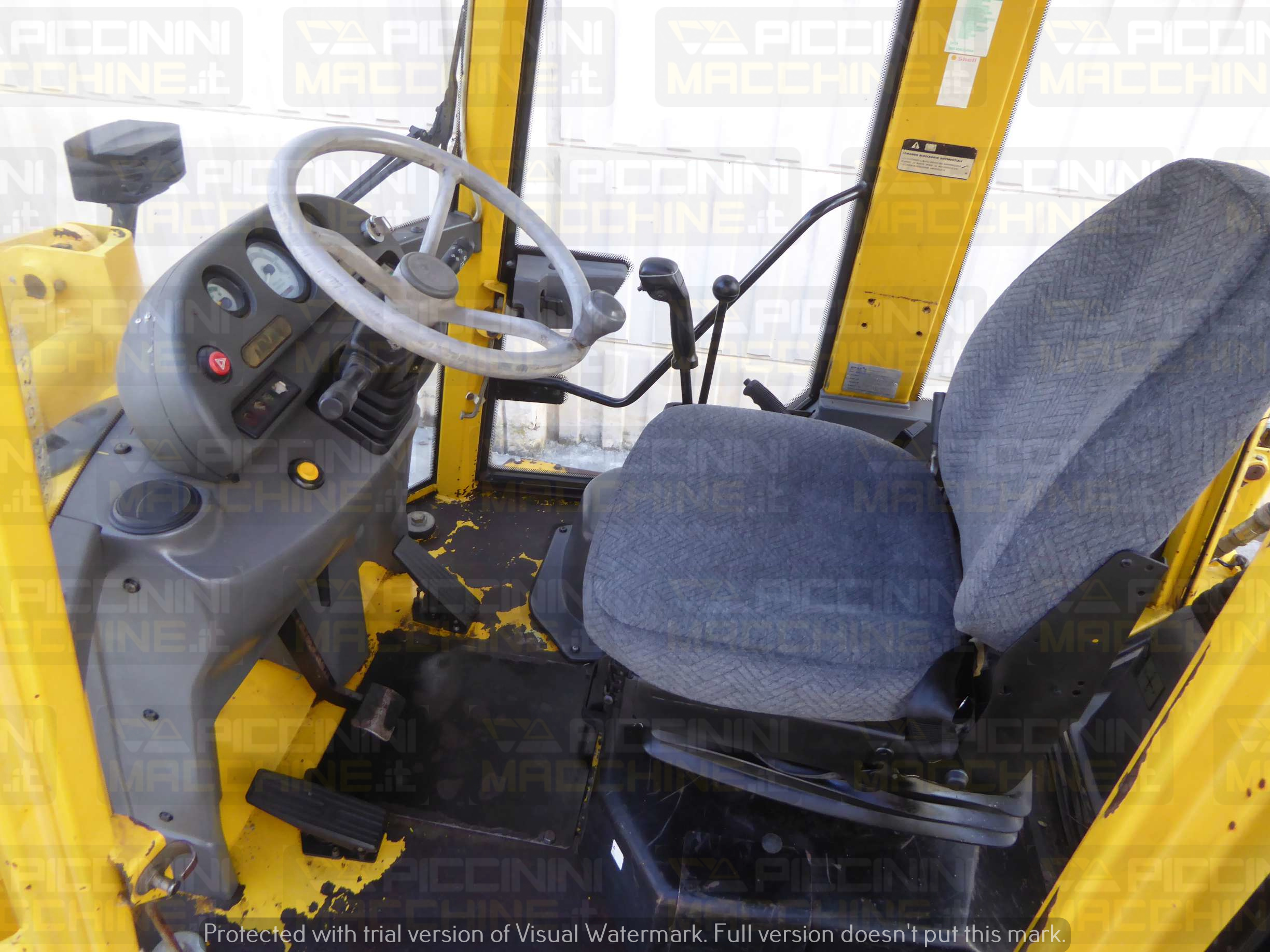 Terna articolata Komatsu WB70A in vendita - foto 7