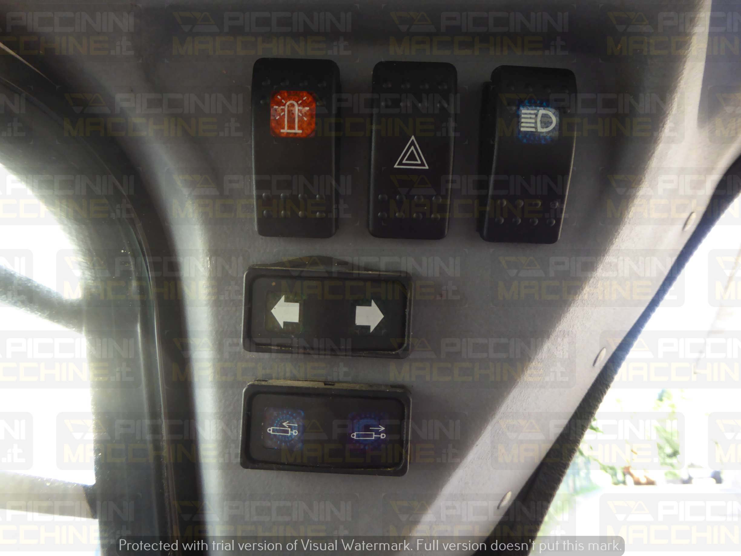 Minipala gommata Mustang 1900R HF in vendita - foto 12