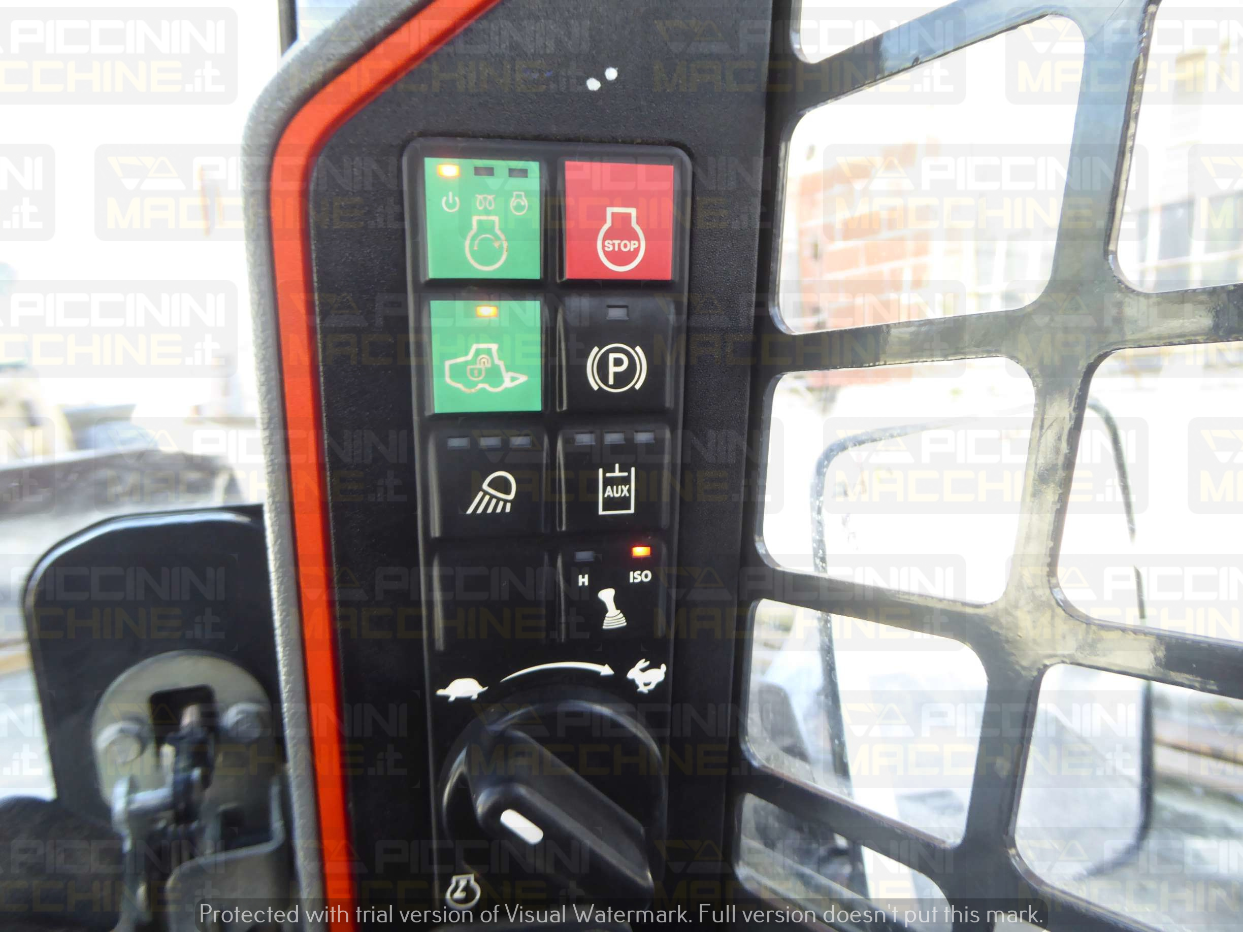 Pala cingolata Bobcat T66 HF in vendita - foto 12
