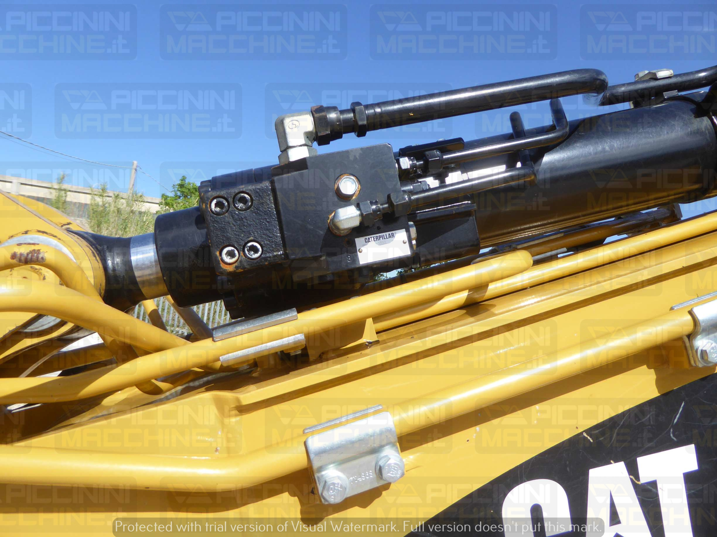 Escavatore cingolato Caterpillar 313FL in vendita - foto 6