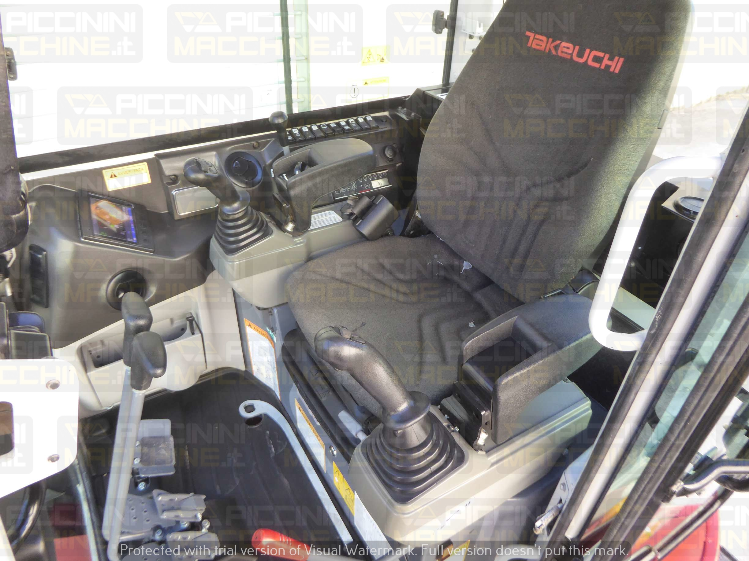 Escavatore cingolato Takeuchi TB257FR in vendita - foto 12