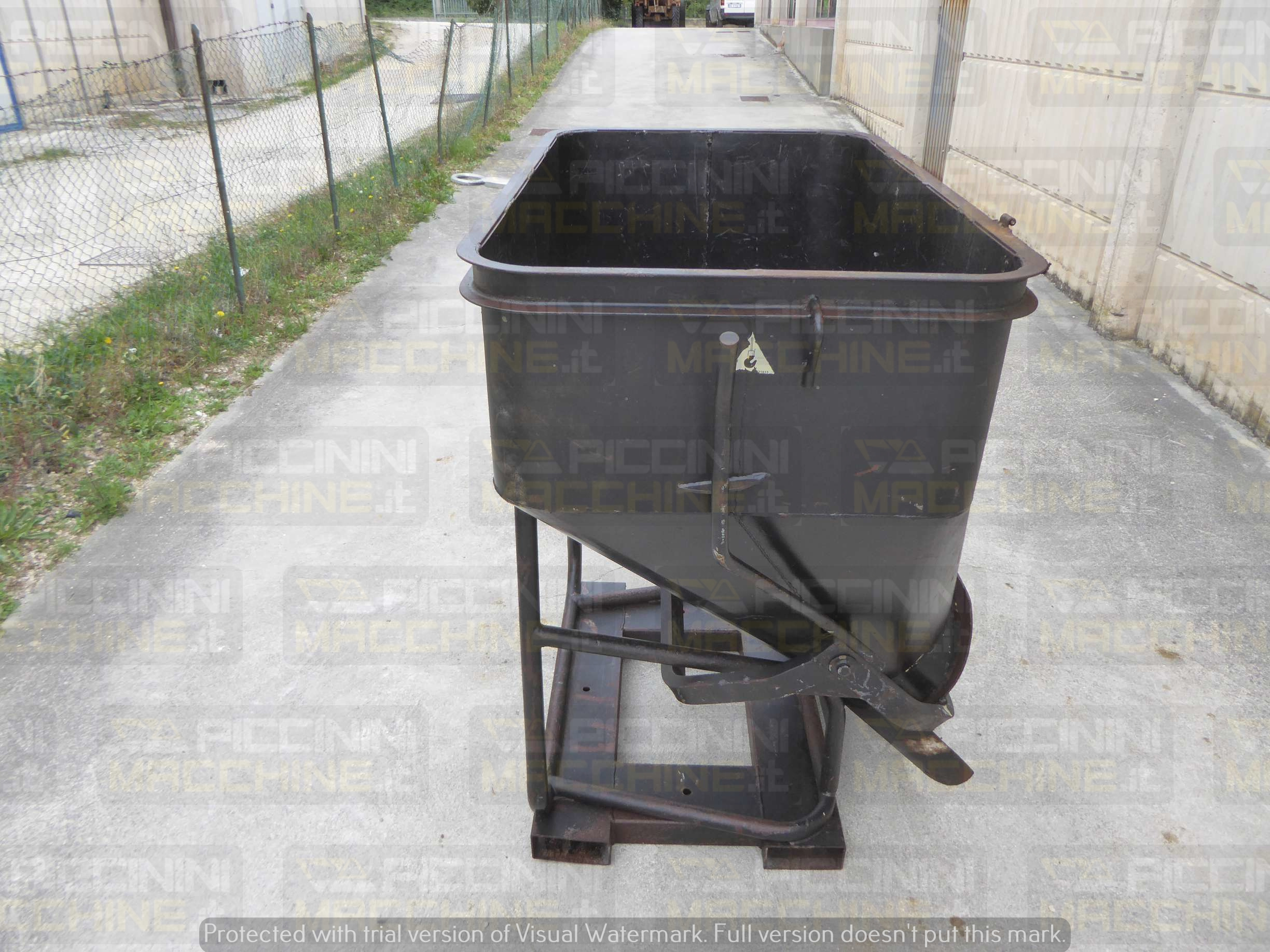 Secchio per calcestruzzo Merlo 1600 kg in vendita - foto 1