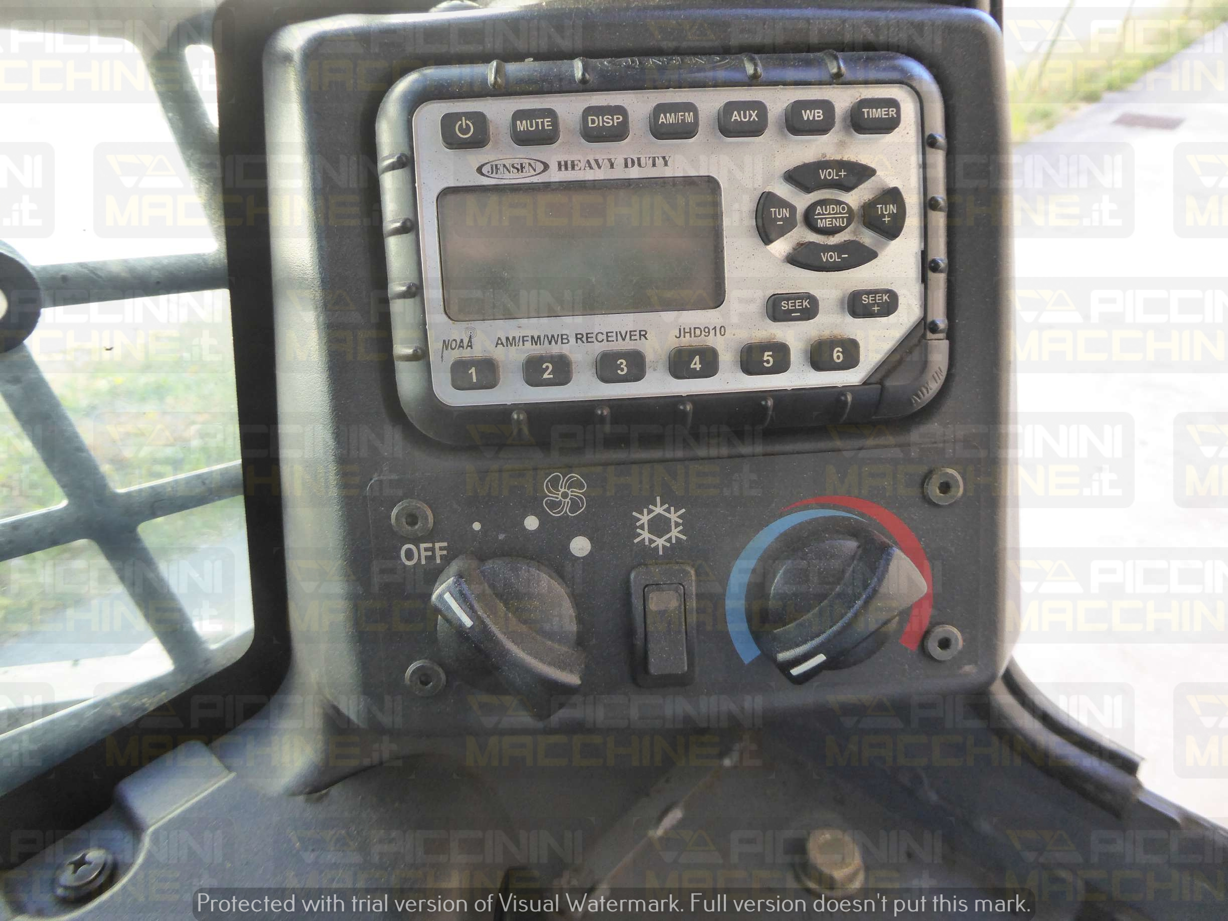 Pala cingolata Takeuchi TL10V2 in vendita - foto 12