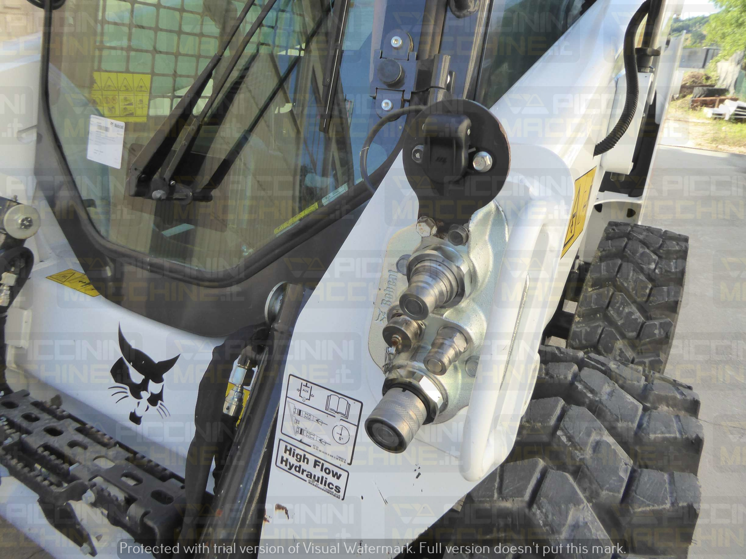 Minipala gommata Bobcat S590 HF in vendita - foto 9
