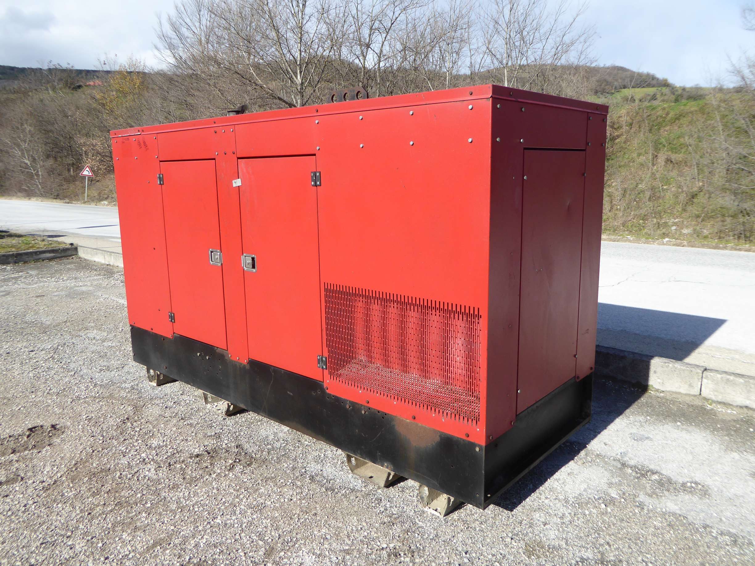 Gruppo elettrogeno con motore JOHN DEERE 100 KVA-80 KW in vendita - foto 3