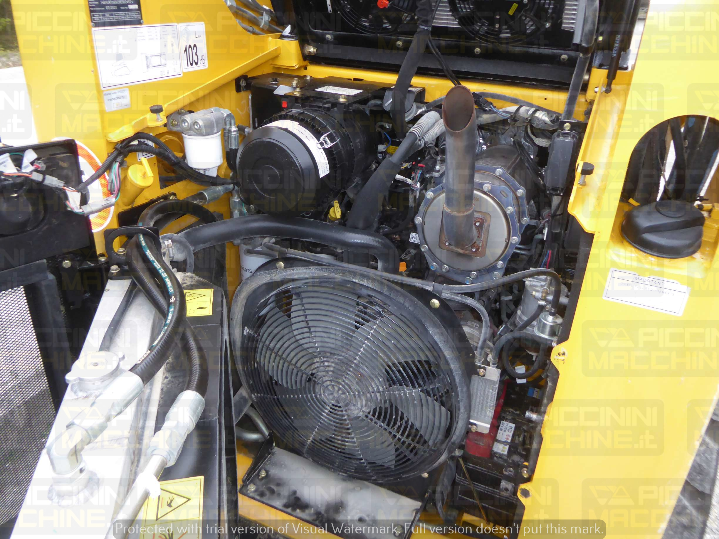 Pala cingolata Gehl RT165 HF in vendita - foto 15