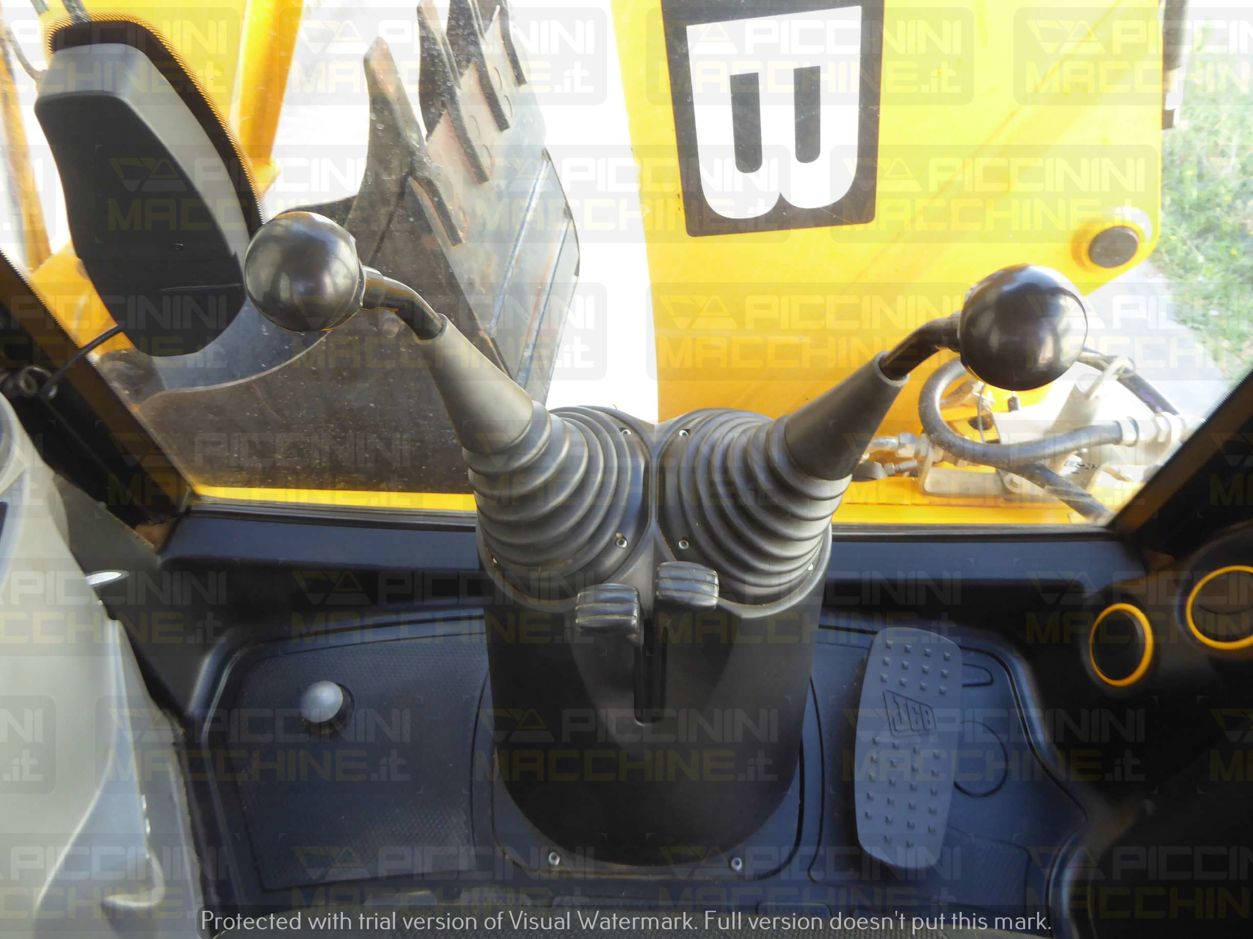 Terna rigida JCB 4CX PRO in vendita - foto 15