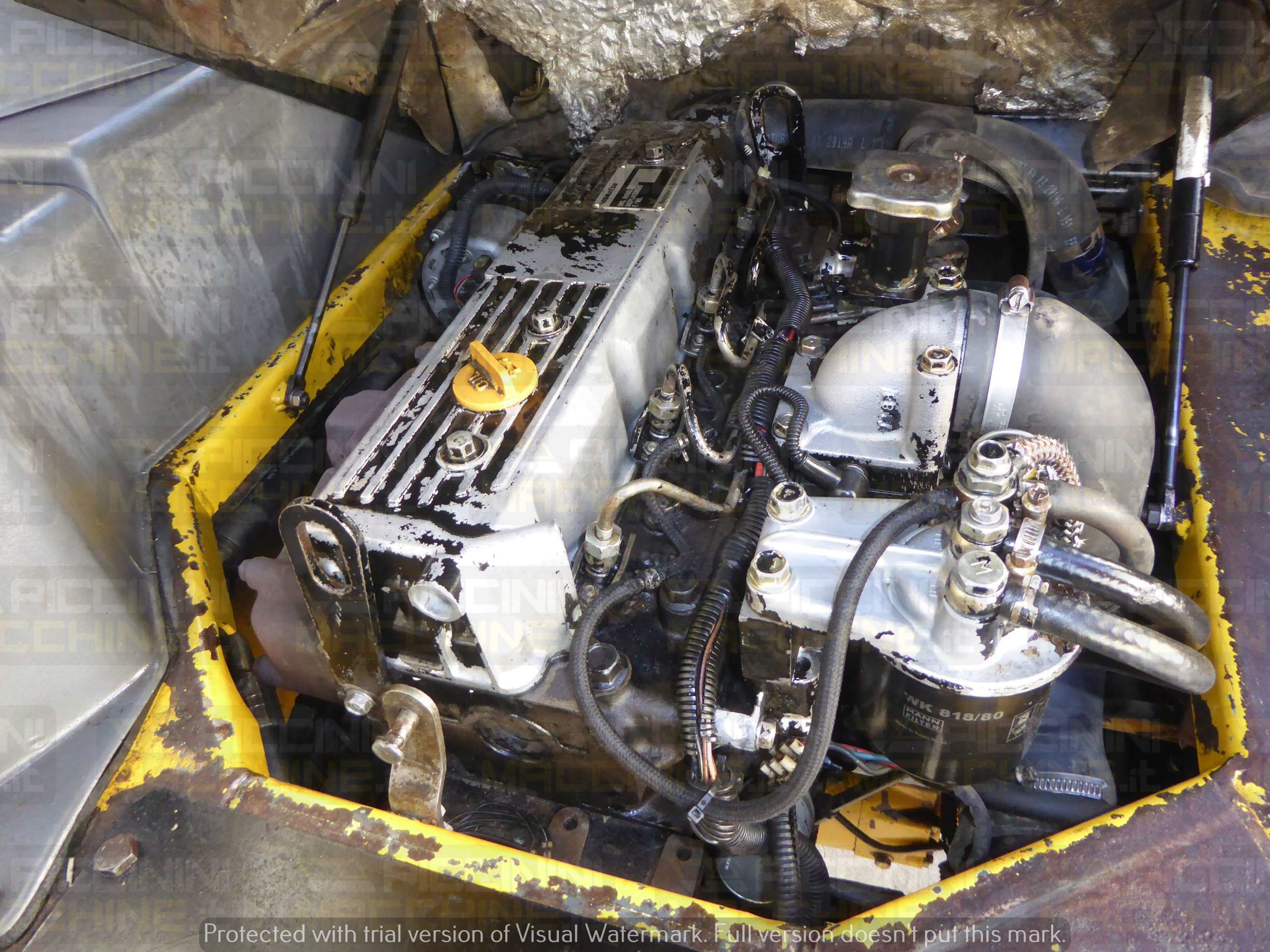 Terna articolata Komatsu WB70A in vendita - foto 15