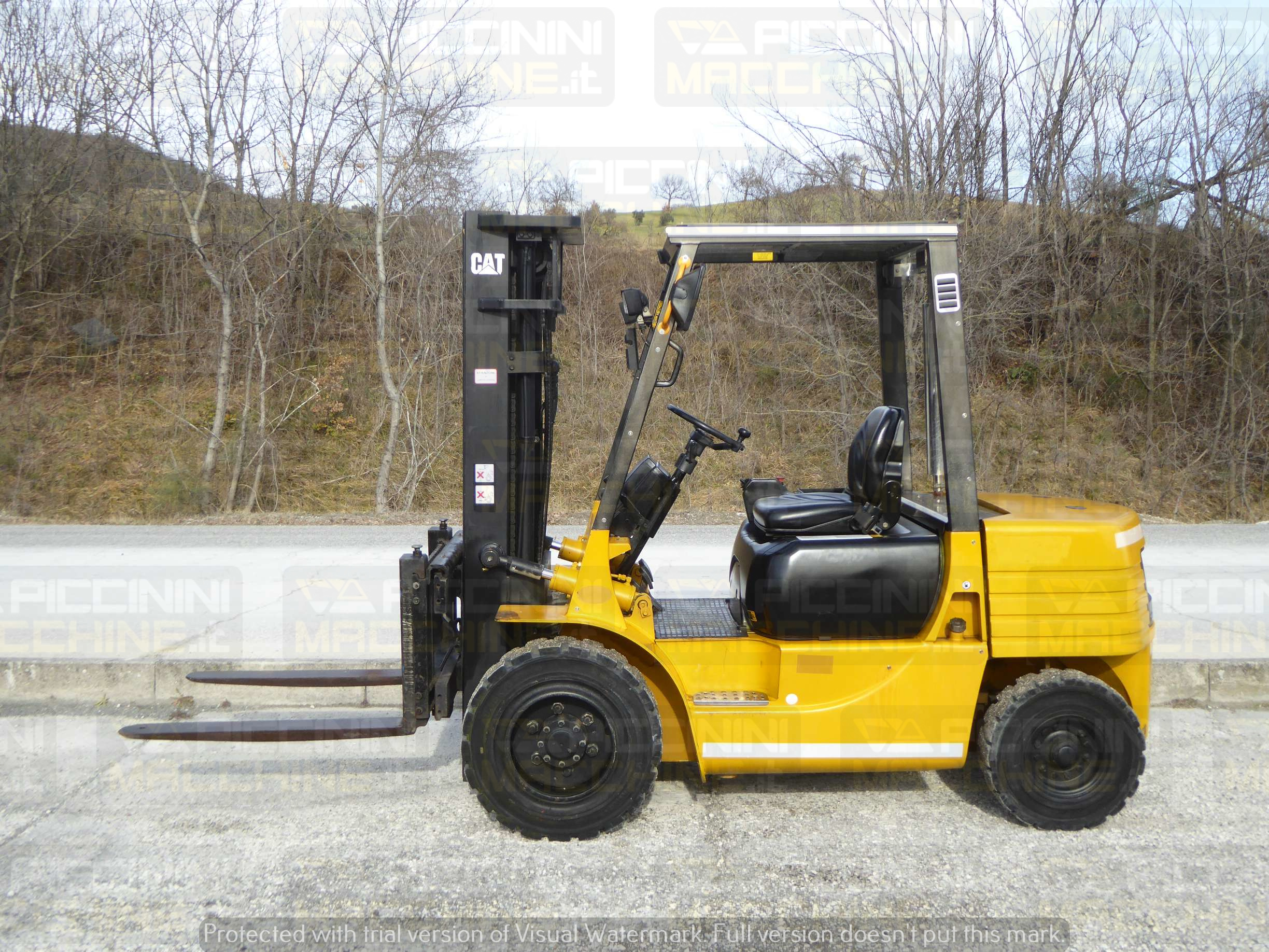 Carrello elevatore Caterpillar DP30 in vendita - foto 1