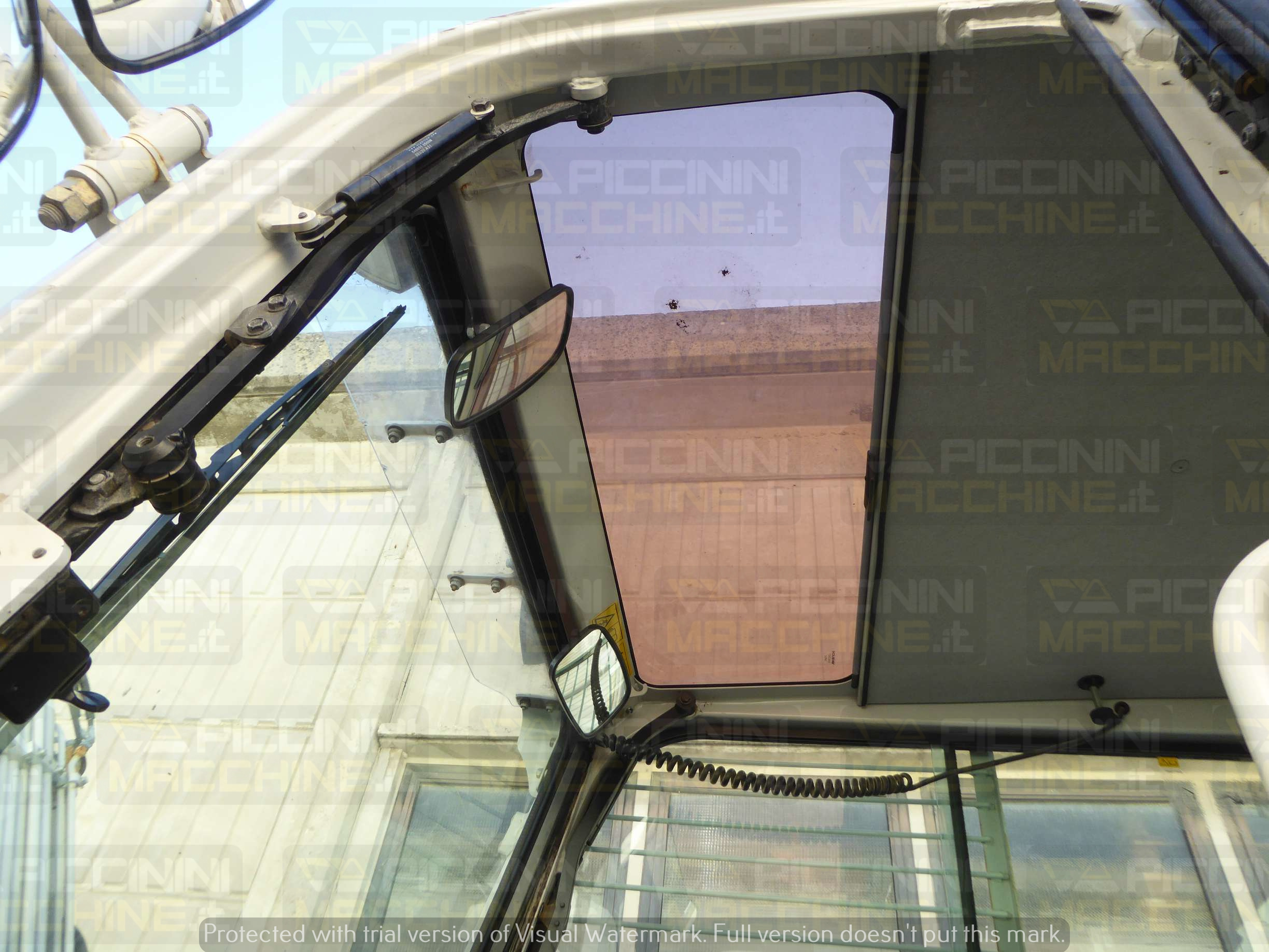 Escavatore cingolato Takeuchi TB257FR in vendita - foto 16