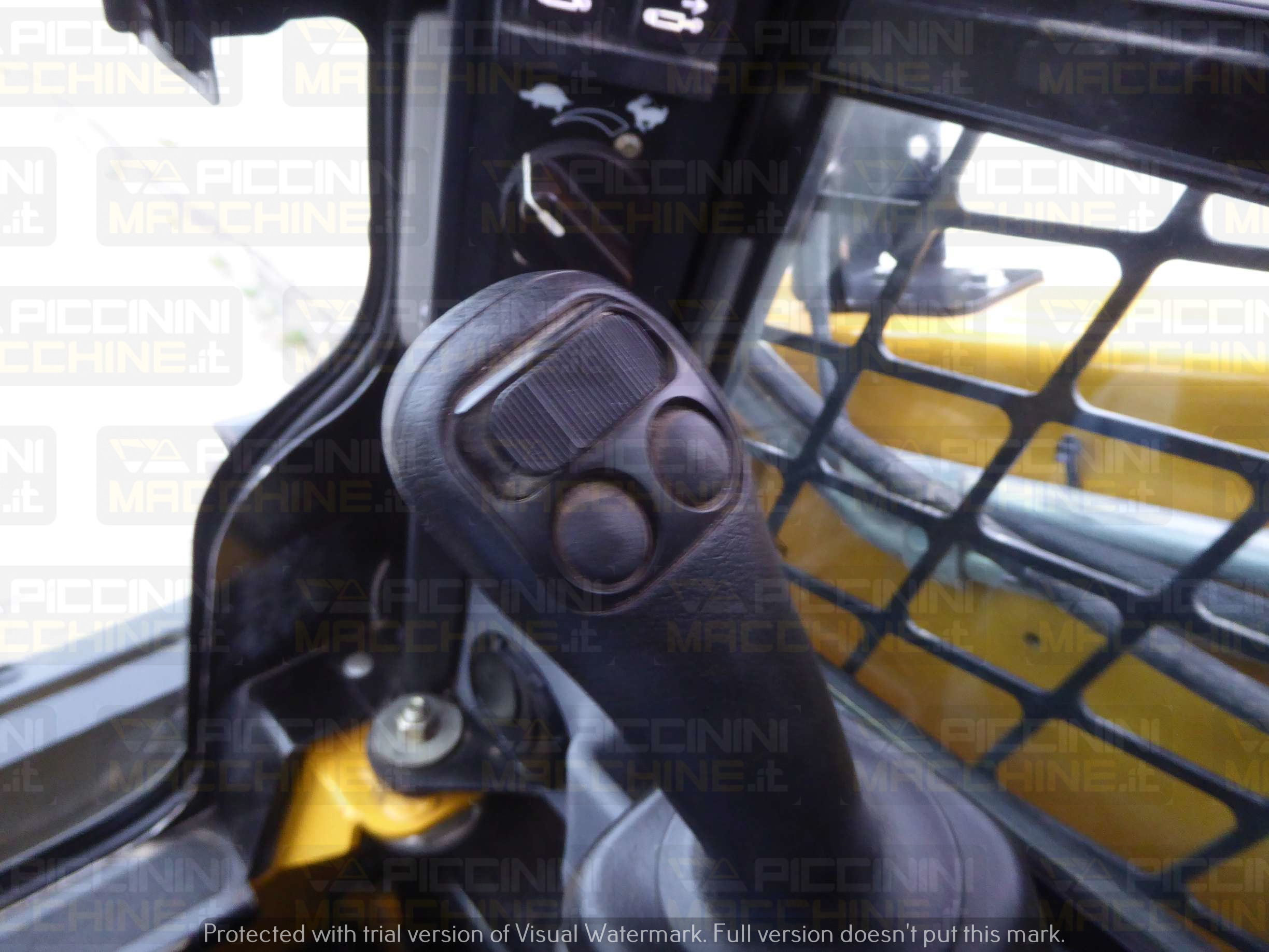 Pala cingolata Gehl RT165 HF in vendita - foto 12