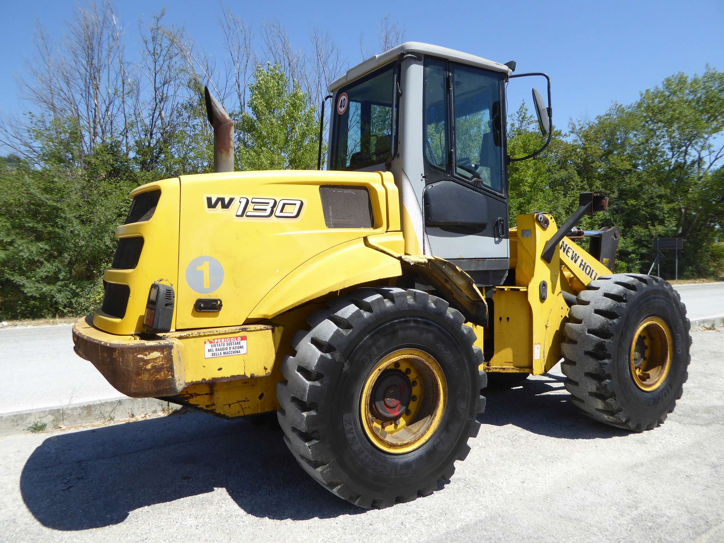 Pala gommata New Holland W130 in vendita - foto 4