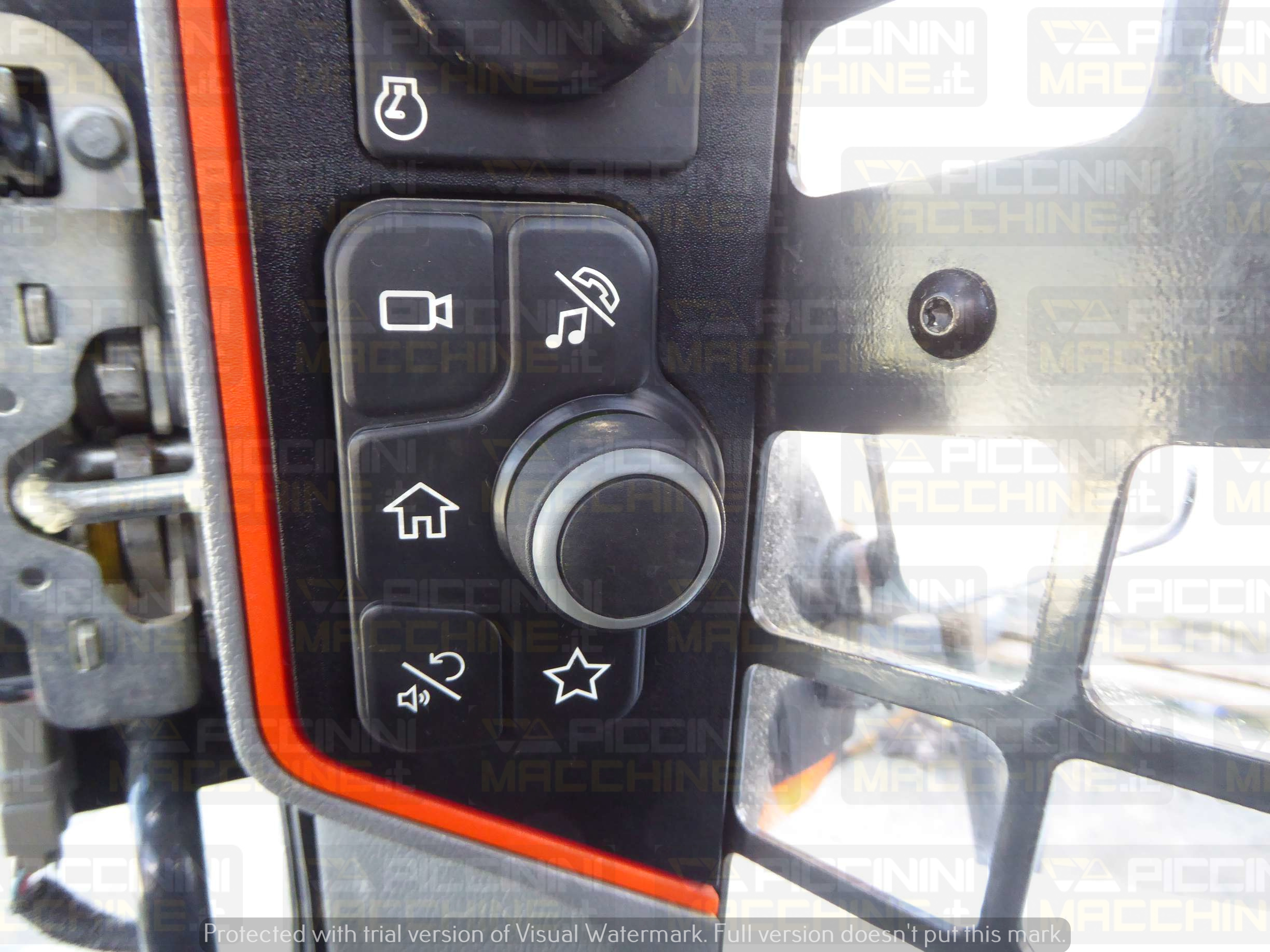 Pala cingolata Bobcat T66 HF in vendita - foto 13