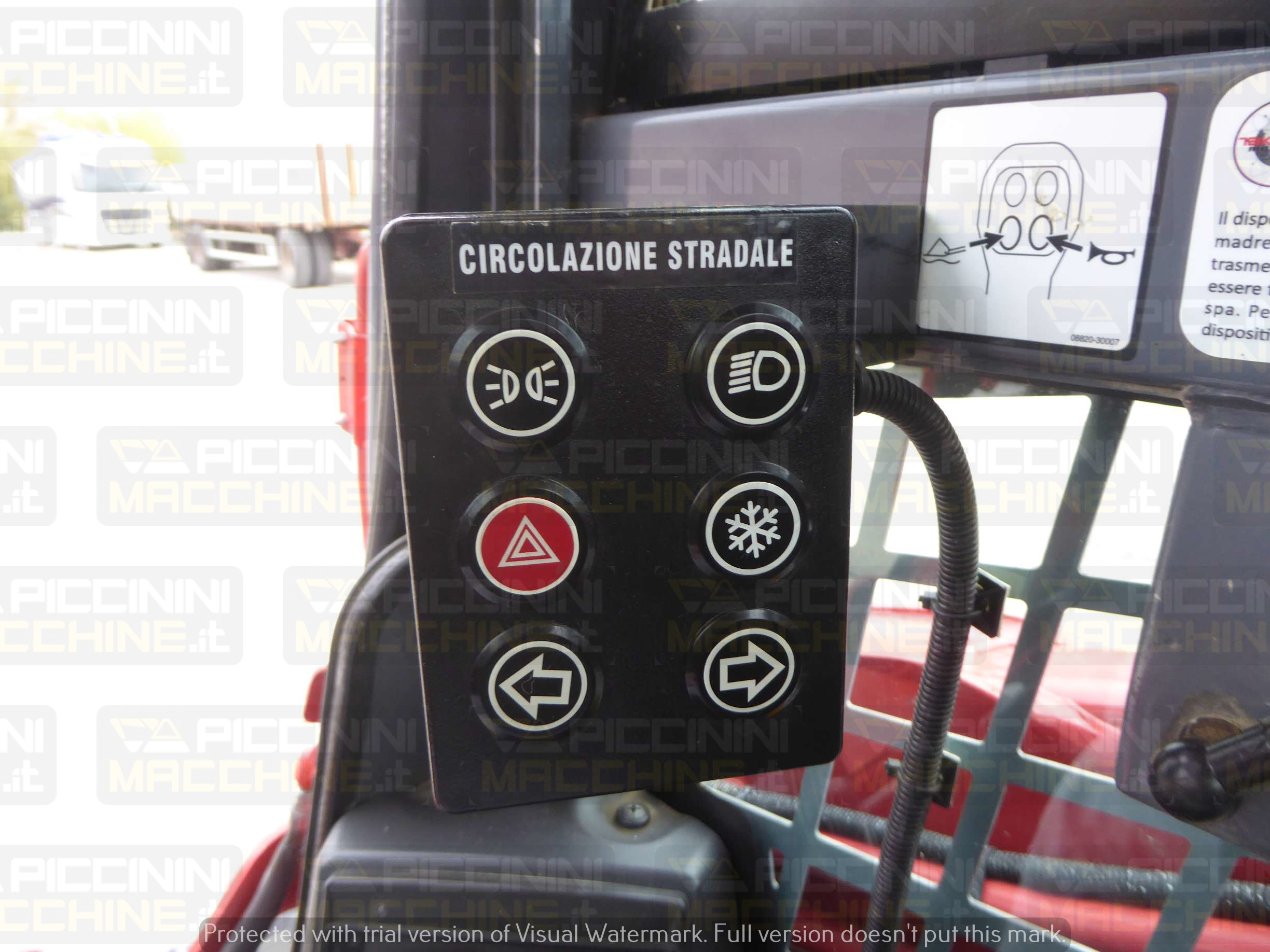 Pala cingolata Takeuchi TL8R-2 in vendita - foto 16