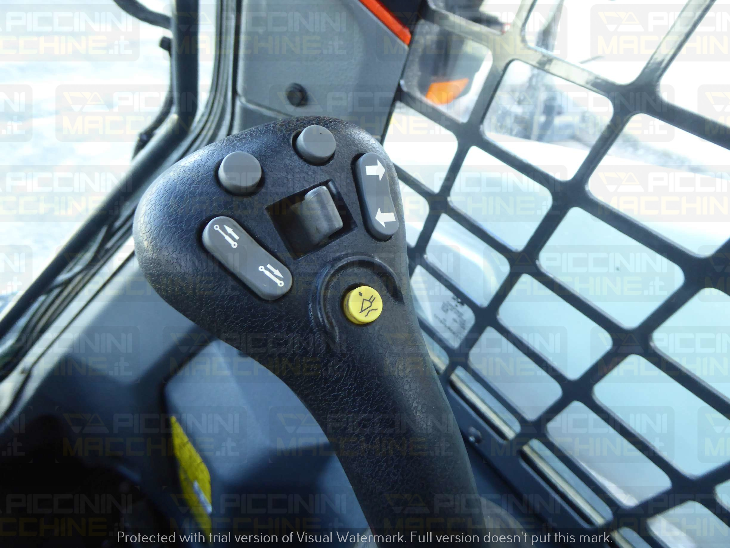 Pala cingolata Bobcat T66 HF in vendita - foto 12