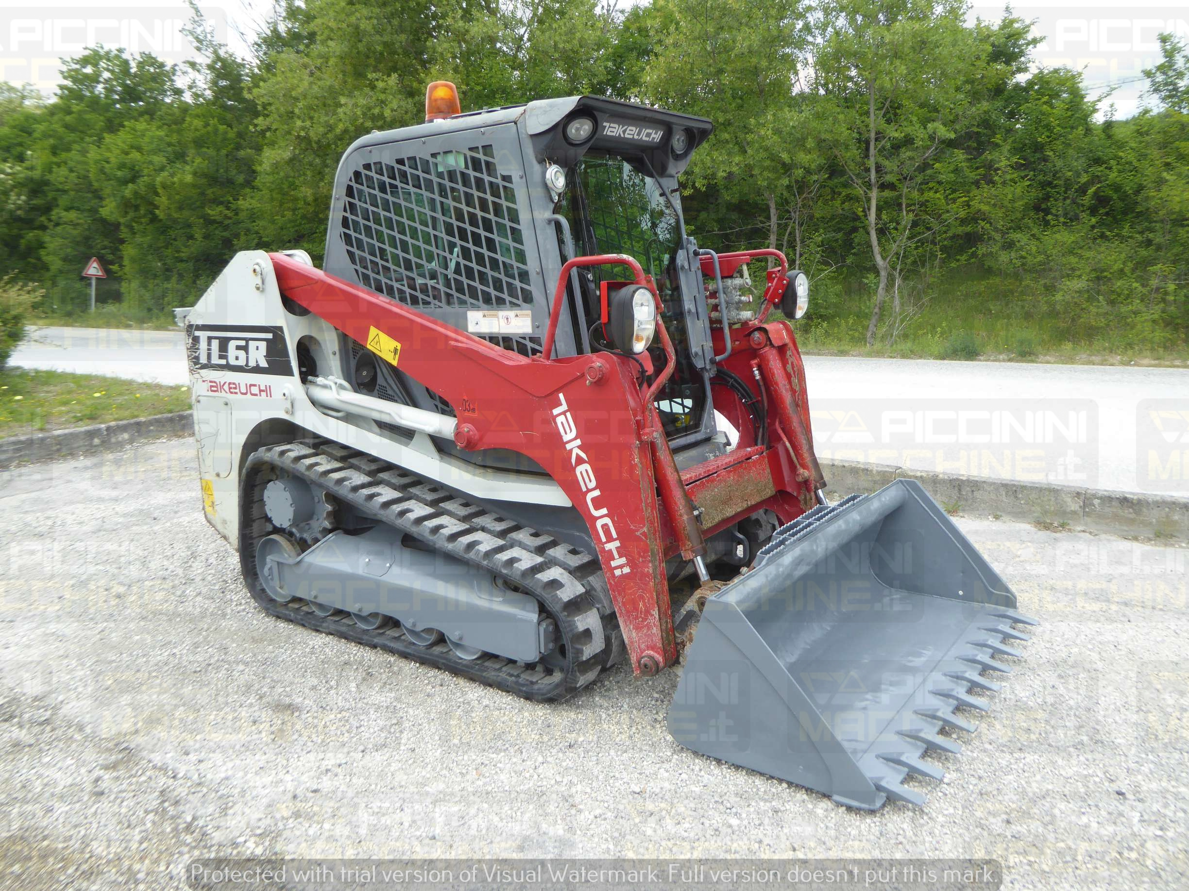 Pala cingolata Takeuchi TL6R in vendita - foto 3