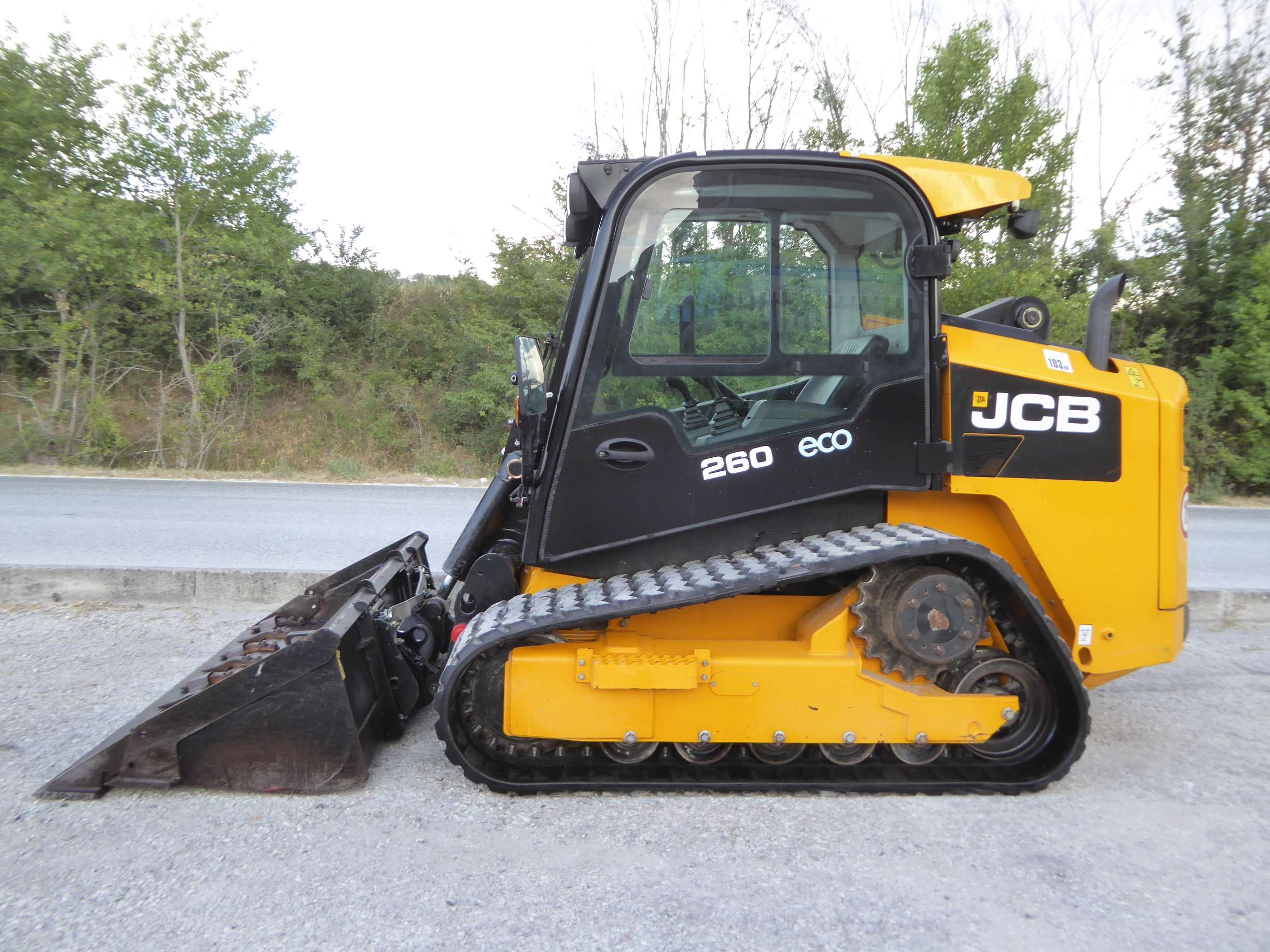 Jcb 260 гусеничный. Jcb 260. Jcb 260. Коронки на jcb 260. Jcb 260 погрузчик.