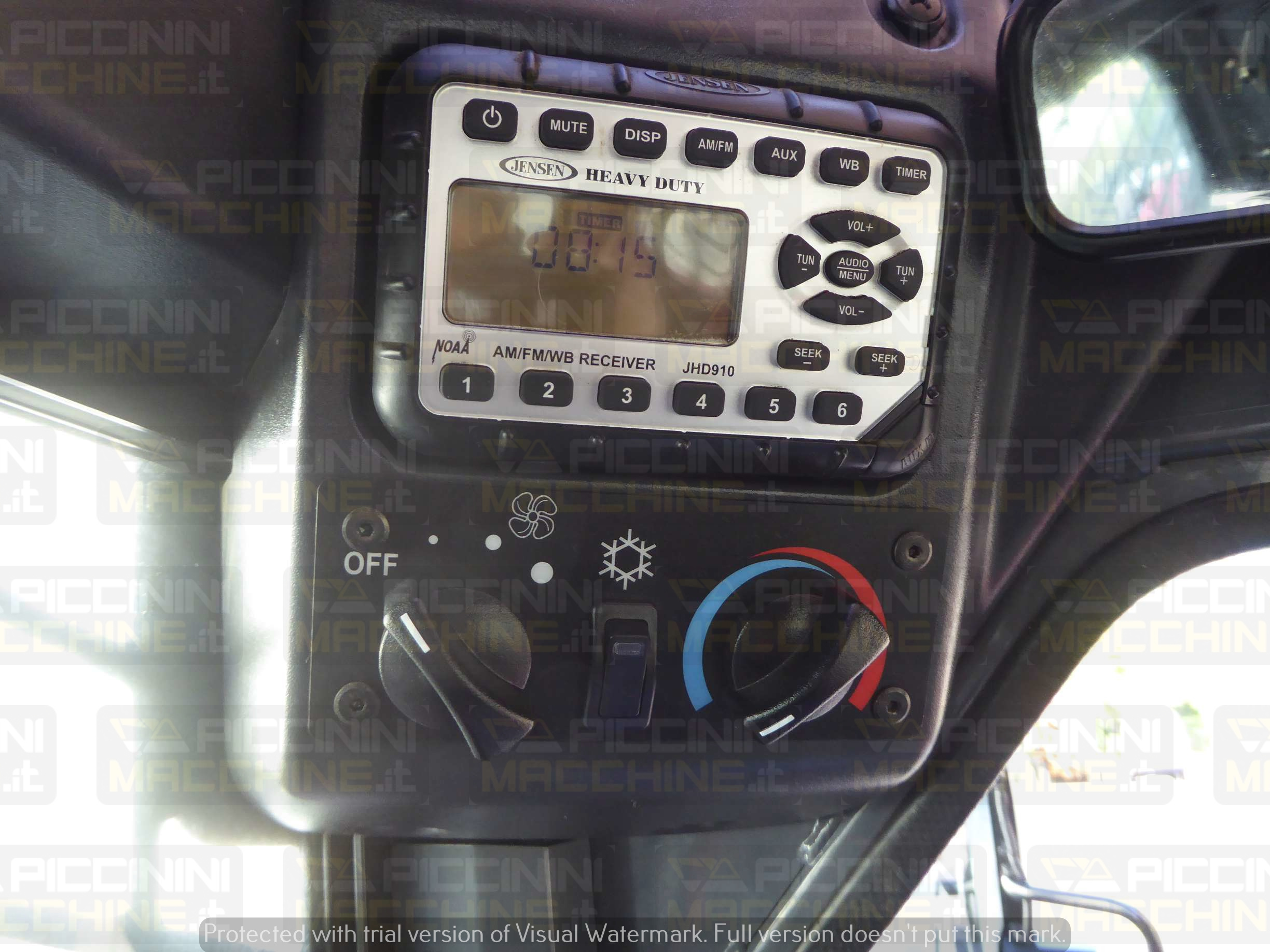 Pala cingolata Takeuchi TL6R in vendita - foto 14