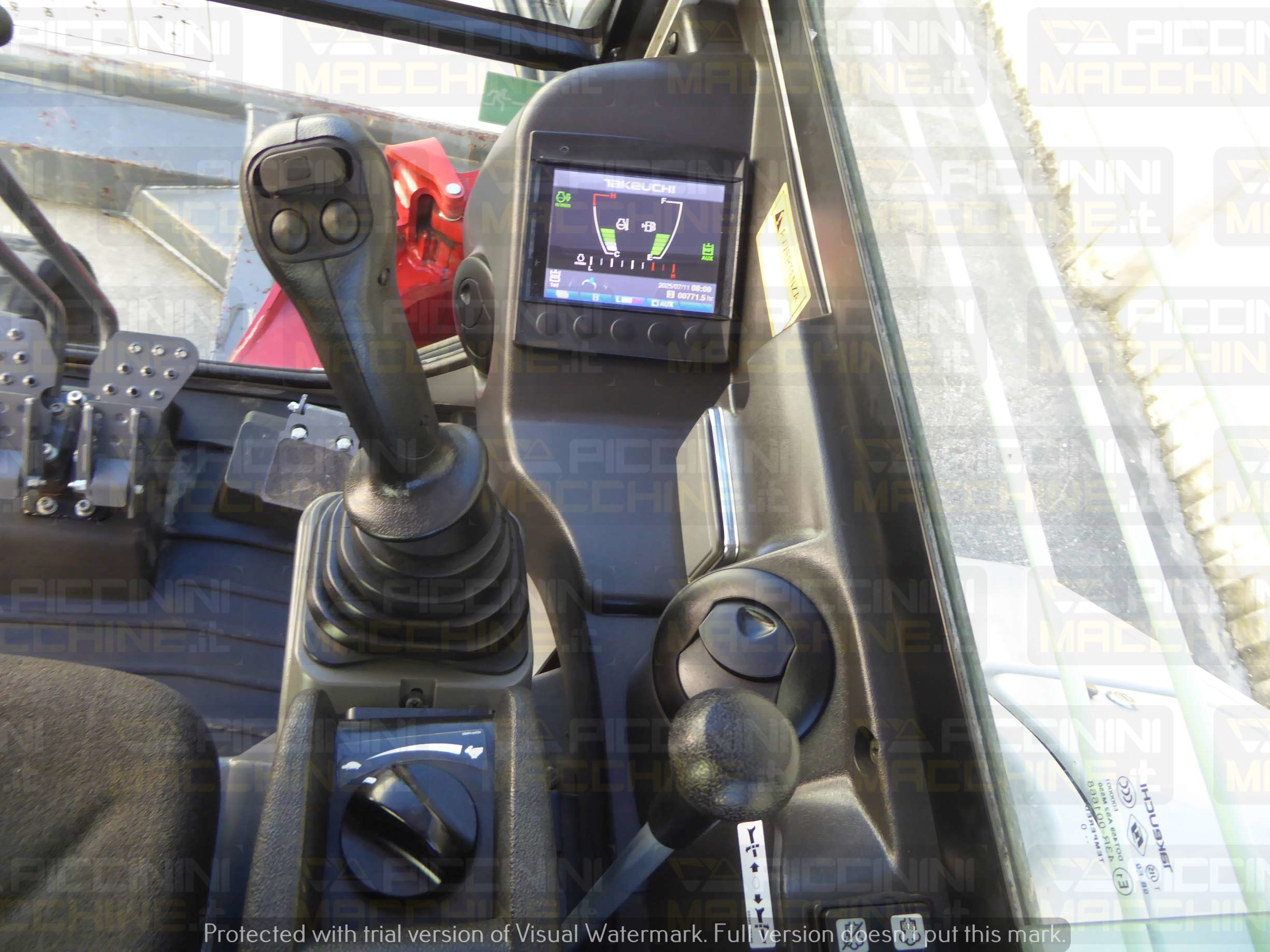 Escavatore cingolato Takeuchi TB257FR in vendita - foto 14