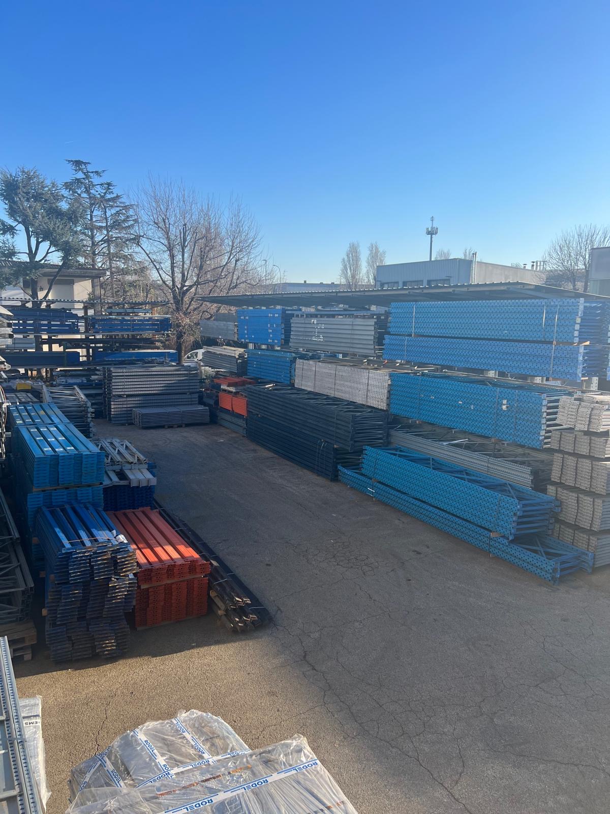 Scaffali su misura  in vendita - foto 2