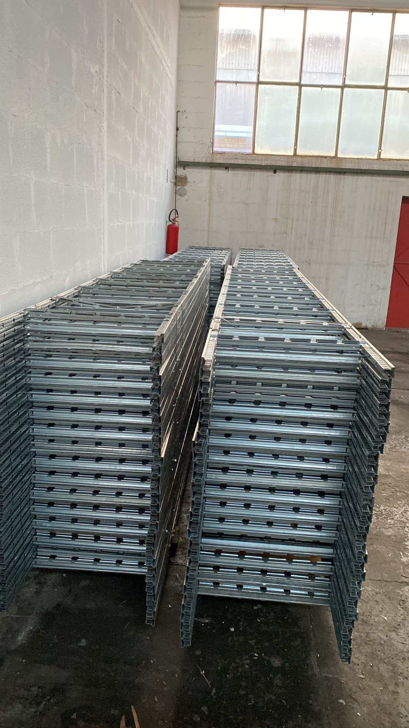 Scaffalatura usata  in vendita - foto 2