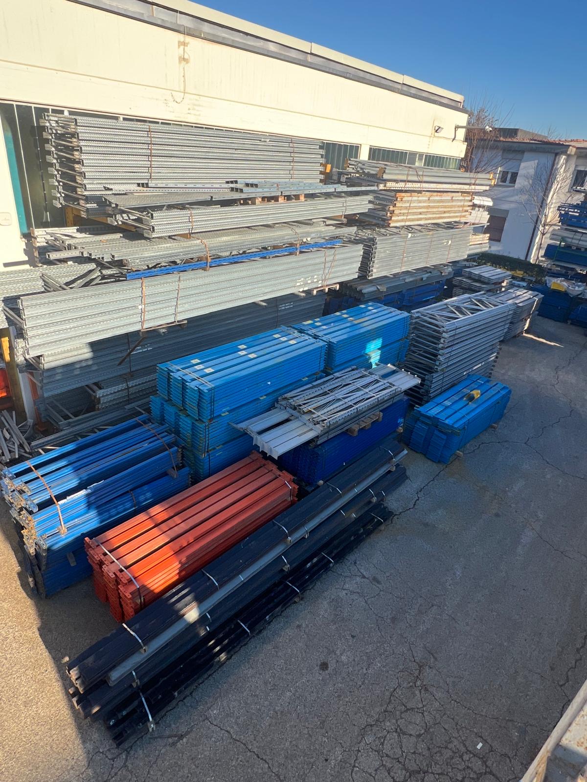 Scaffali su misura  in vendita - foto 4