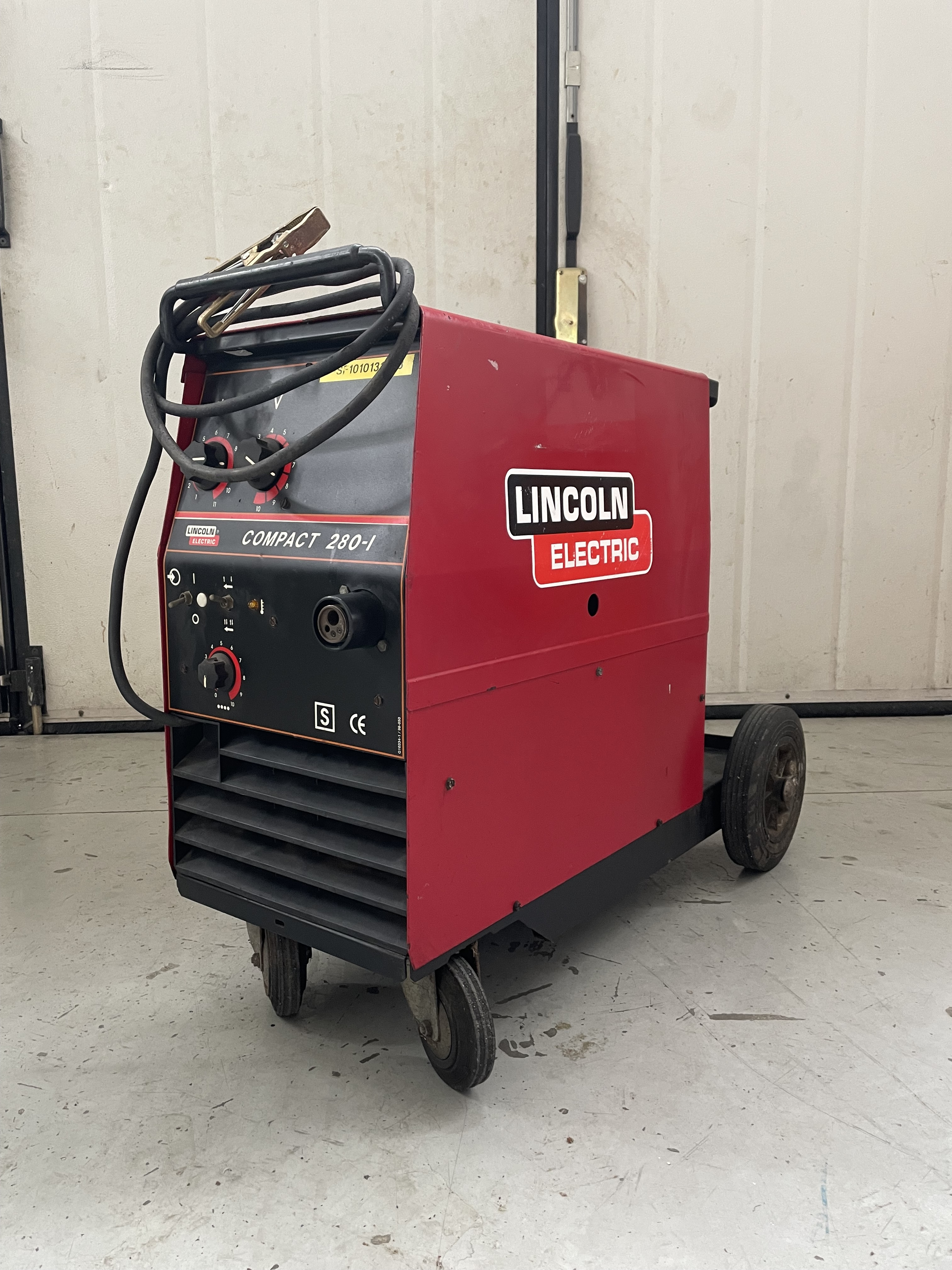 Saldatrice usata LINCOLN COMPACT 208-I in vendita - foto 4
