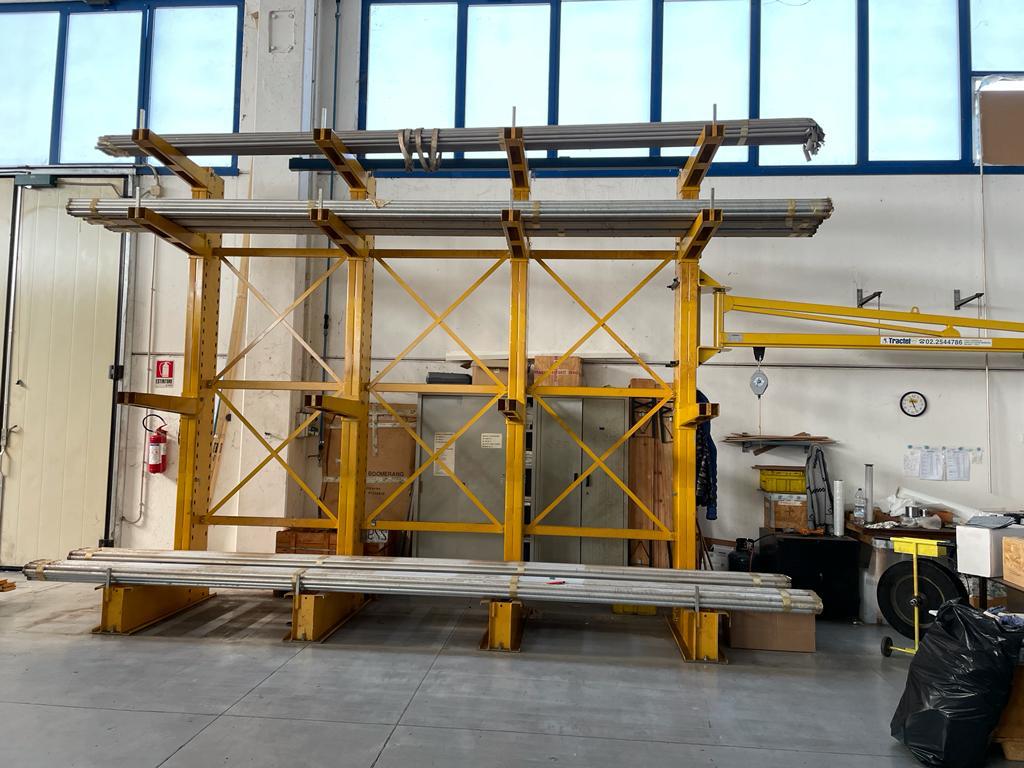 Scaffalature in vendita