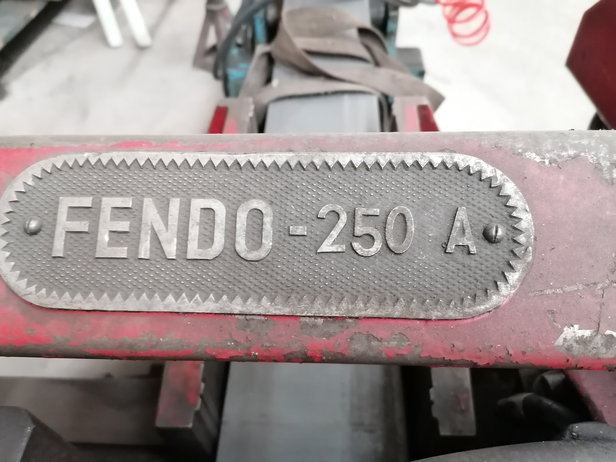 Segatrice a nastro FENDO 250A – sega per metallo in vendita - foto 3