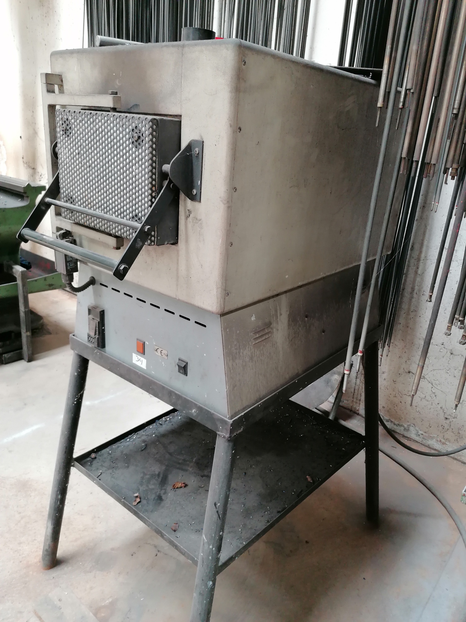 Forno elettrico per tempra / trattamento metalli in vendita - foto 4