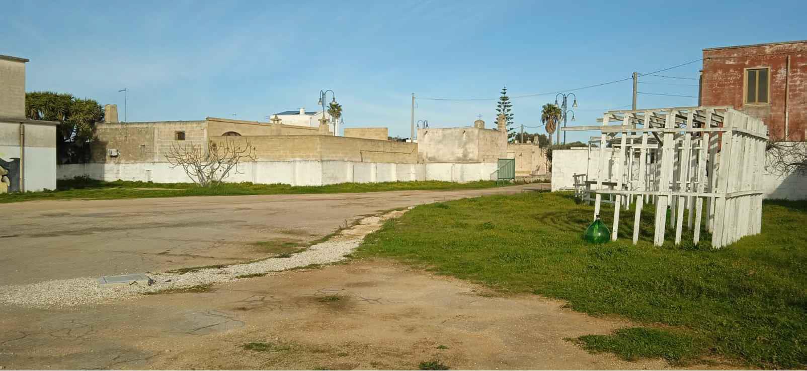 PORZIONE dei fabbricati e dei terreni in vendita - foto 3