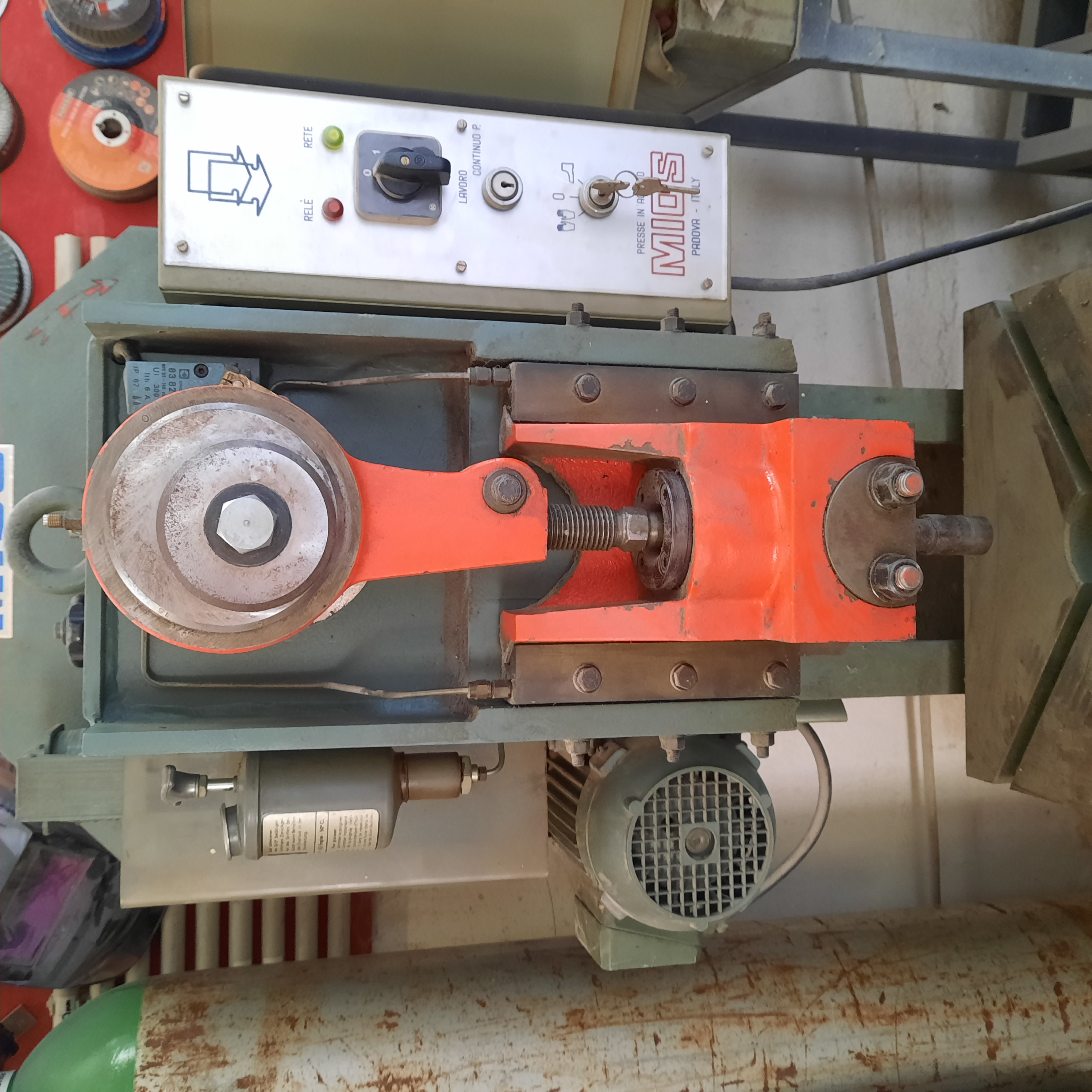 Pressa eccentrica Mios 10Ton  in vendita - foto 2
